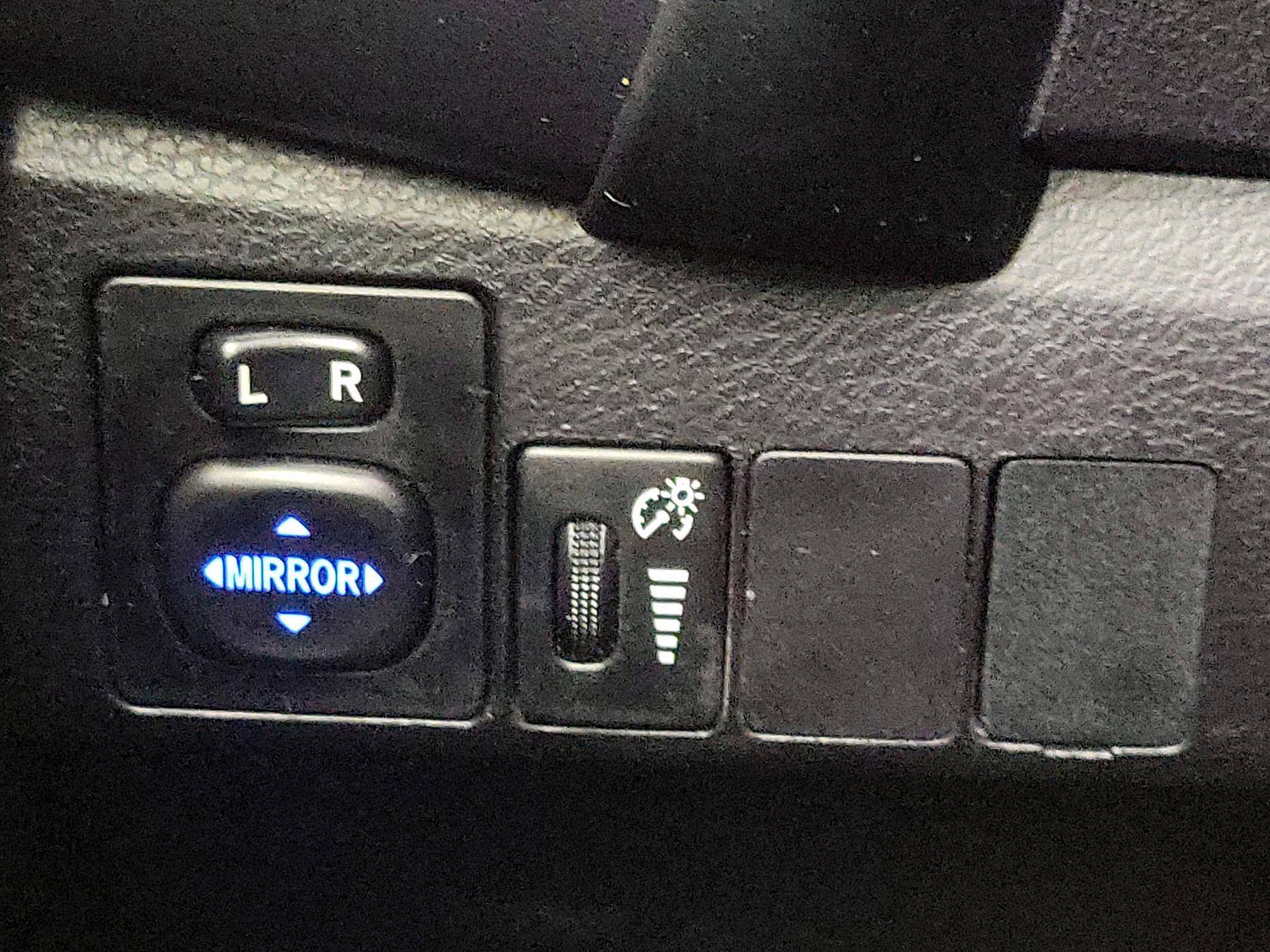 Thumbnail: 2018 Toyota Corolla - 13