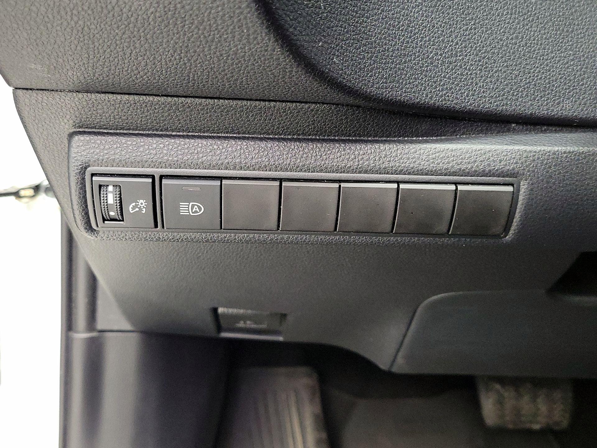 Thumbnail: 2020 Toyota Corolla - 13