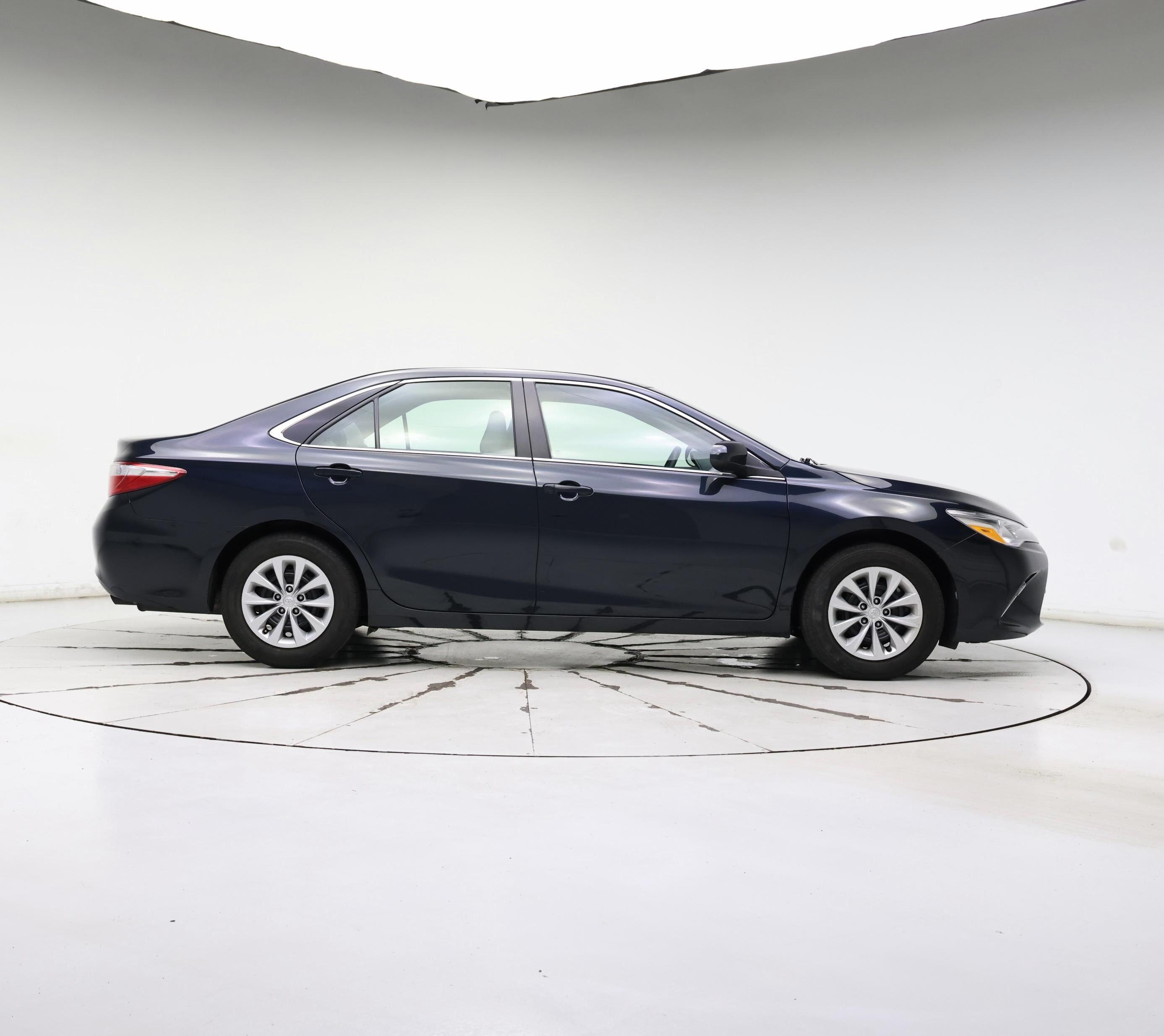 Thumbnail: 2016 Toyota Camry - 7