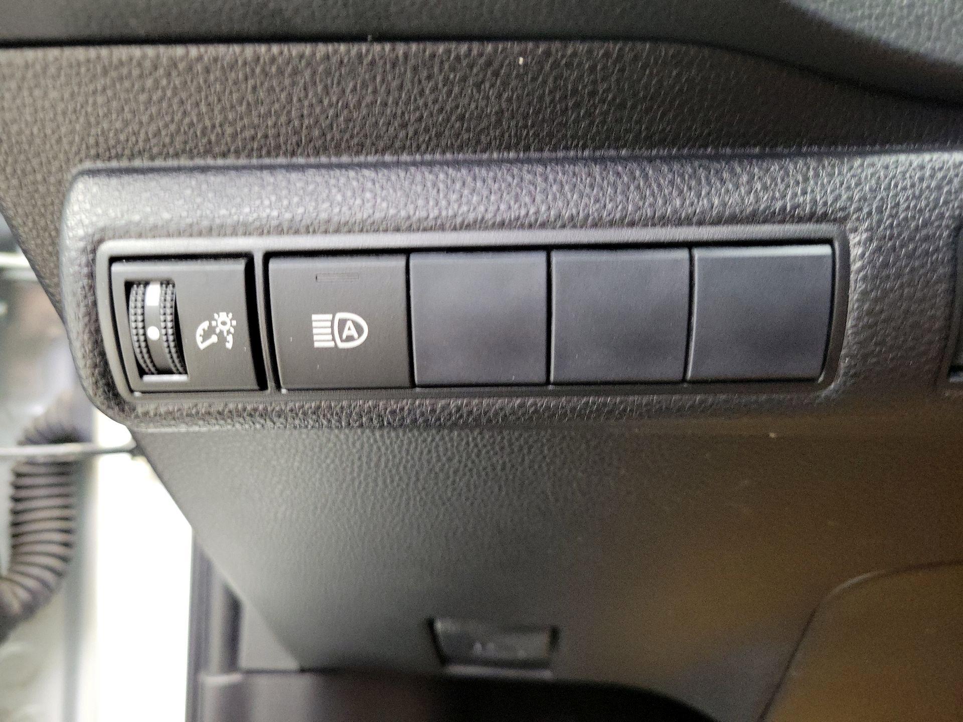 Thumbnail: 2020 Toyota Corolla - 13