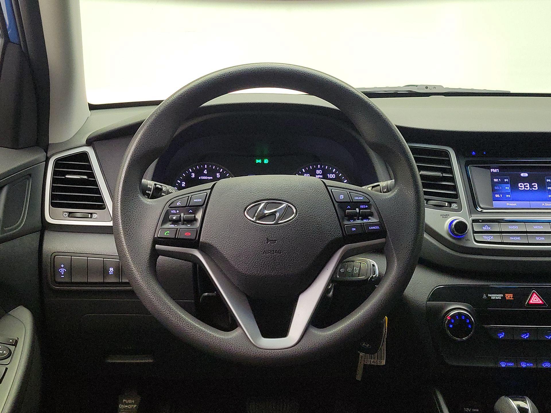 Thumbnail: 2017 Hyundai Tucson - 10