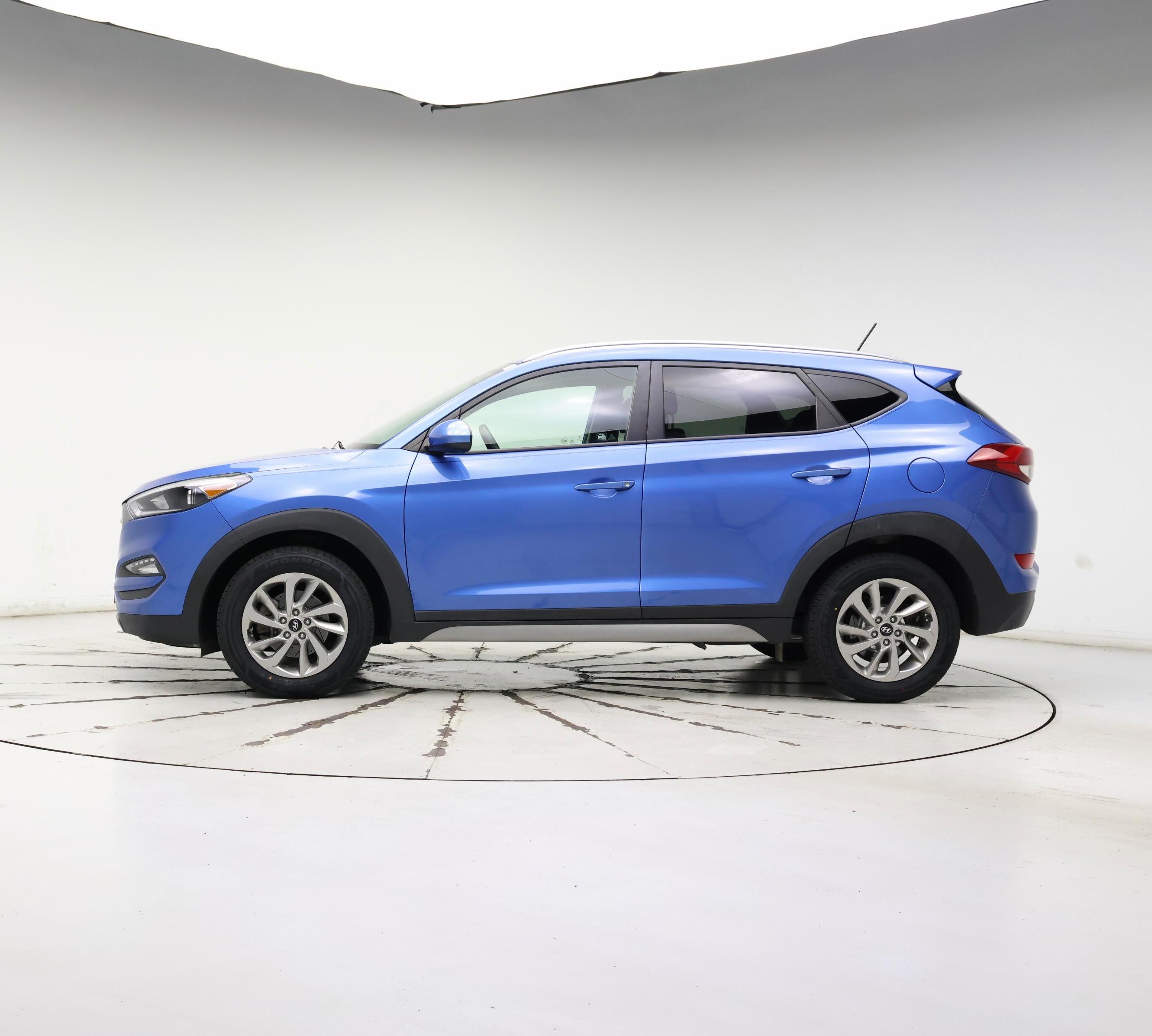 Thumbnail: 2017 Hyundai Tucson - 3