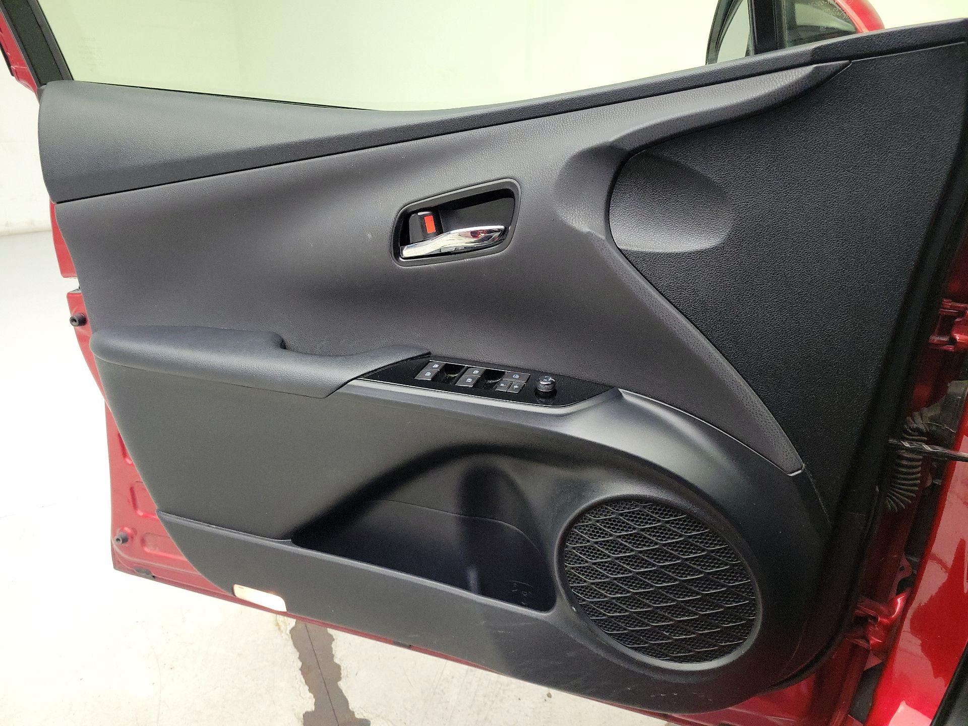 Thumbnail: 2016 Toyota Prius - 12