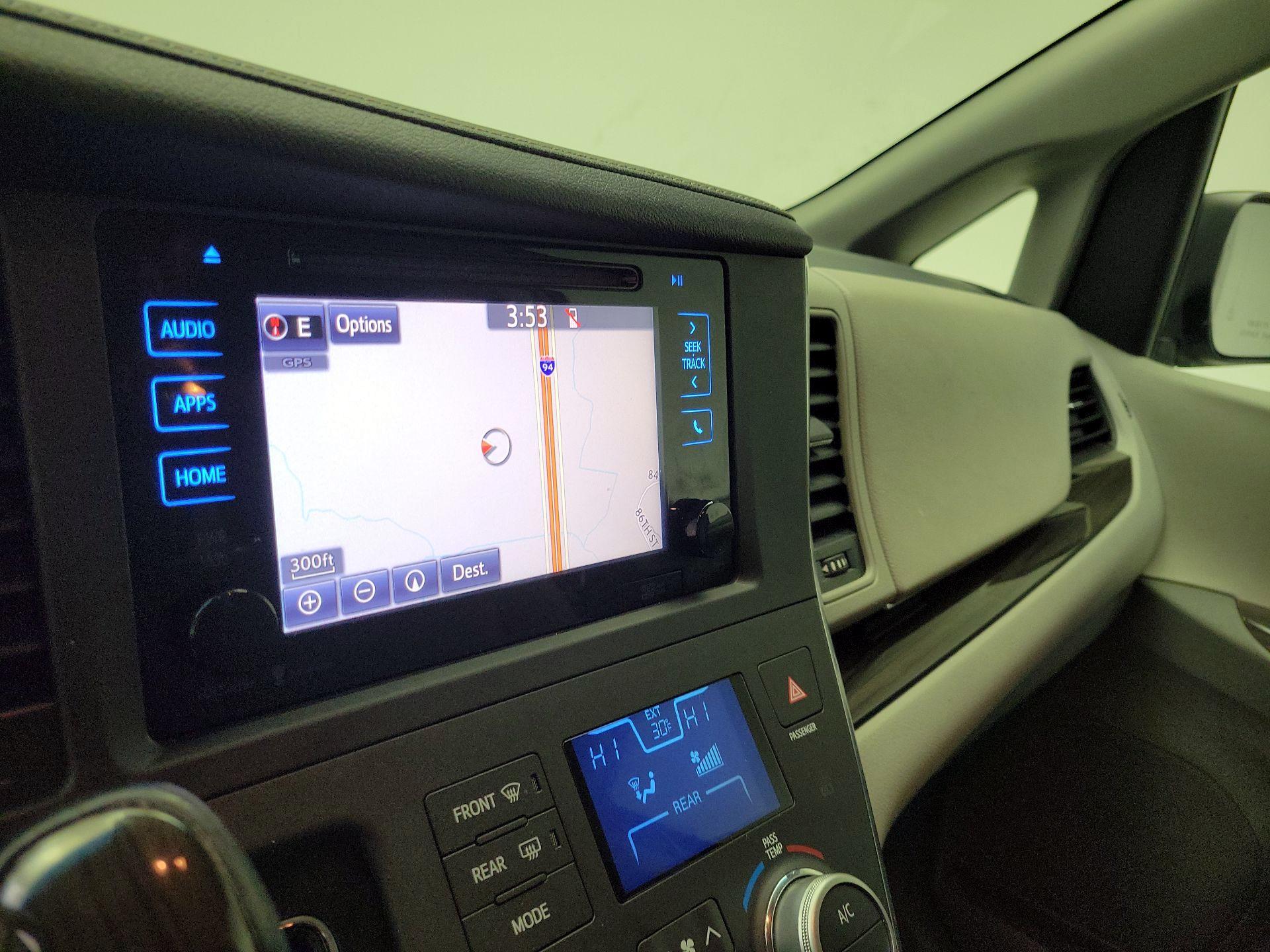 Thumbnail: 2015 Toyota Sienna - 14