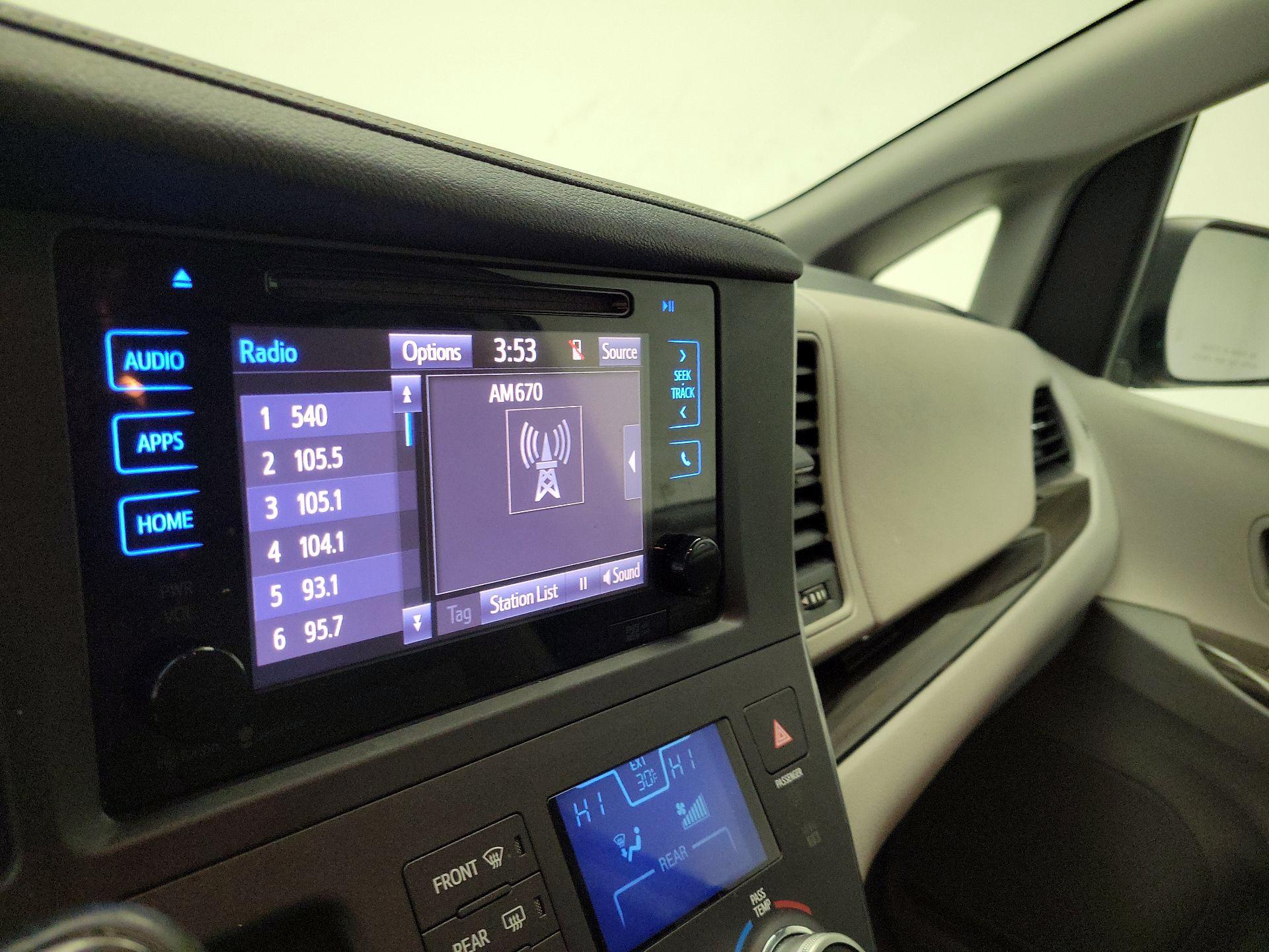 Thumbnail: 2015 Toyota Sienna - 16