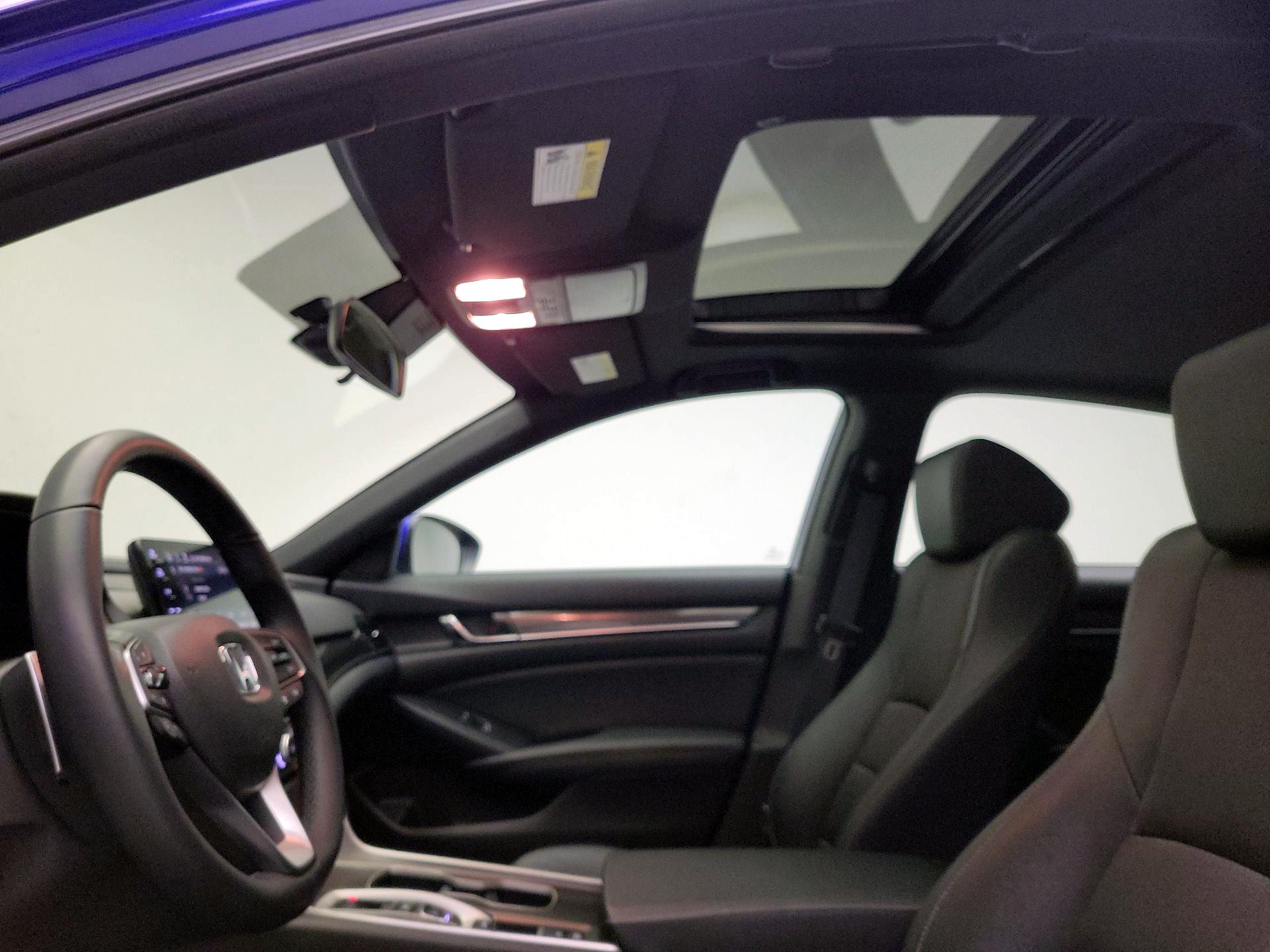 Thumbnail: 2019 Honda Accord - 18