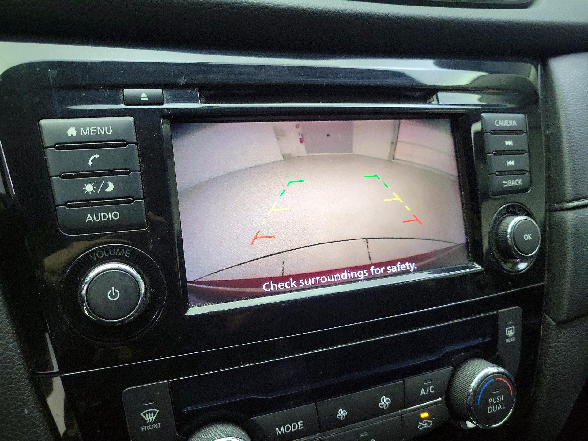 Thumbnail: 2018 Nissan Rogue - 14