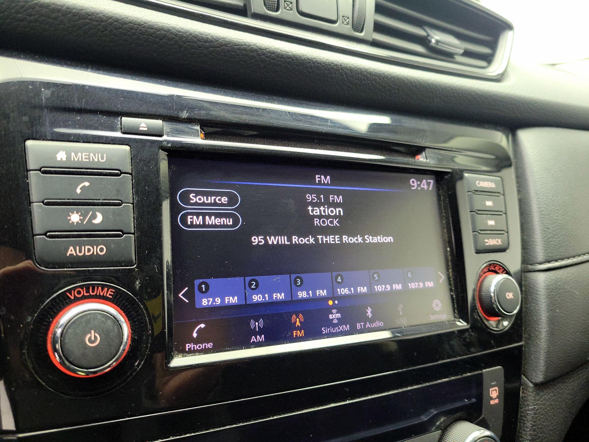 Thumbnail: 2018 Nissan Rogue - 15