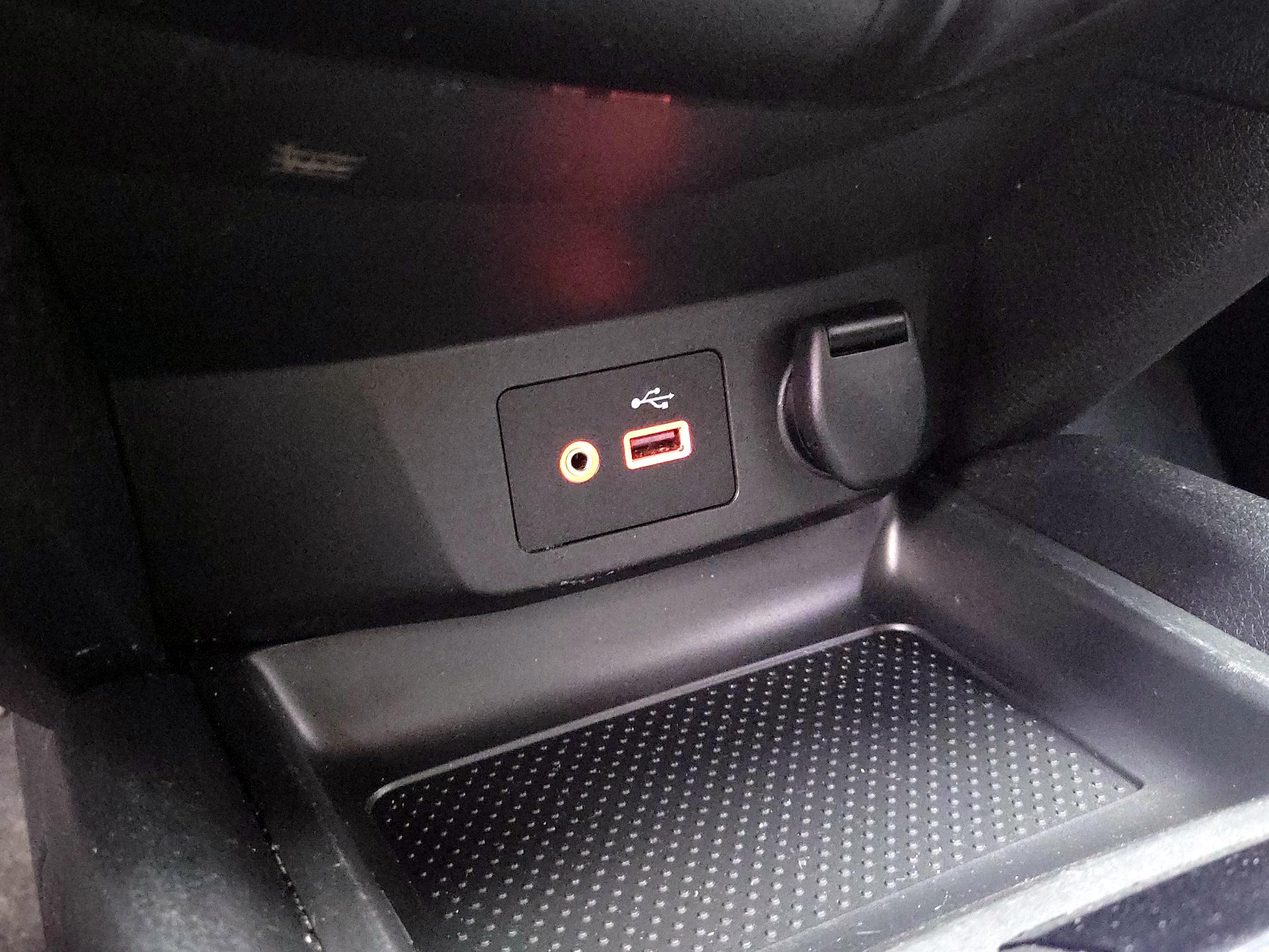 Thumbnail: 2018 Nissan Rogue - 18