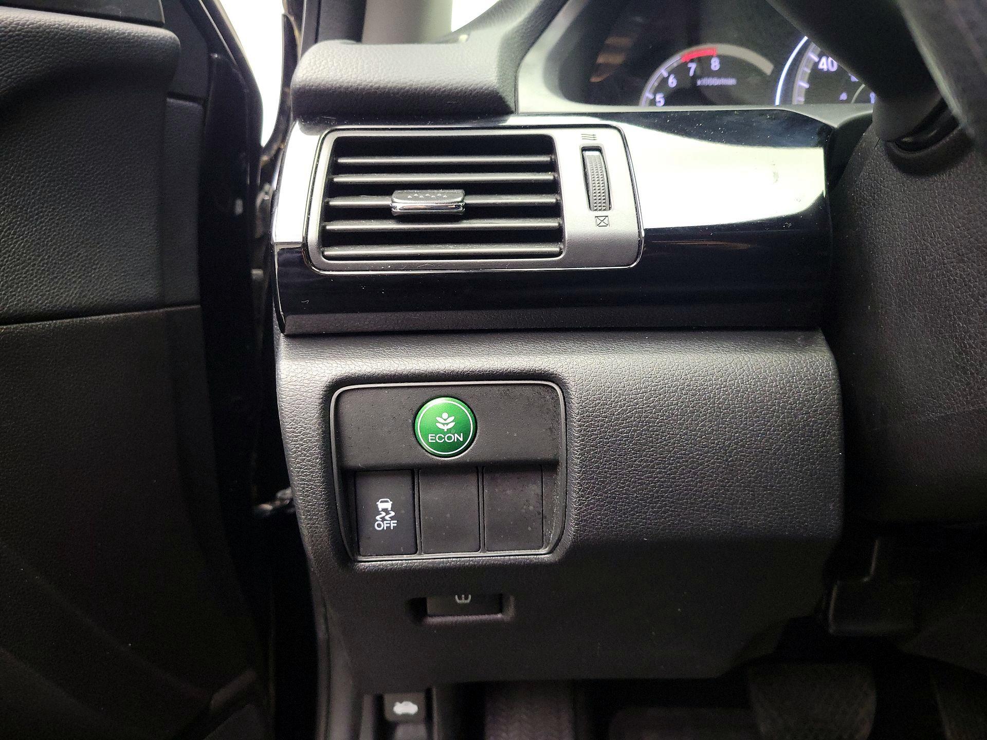 Thumbnail: 2016 Honda Accord - 13