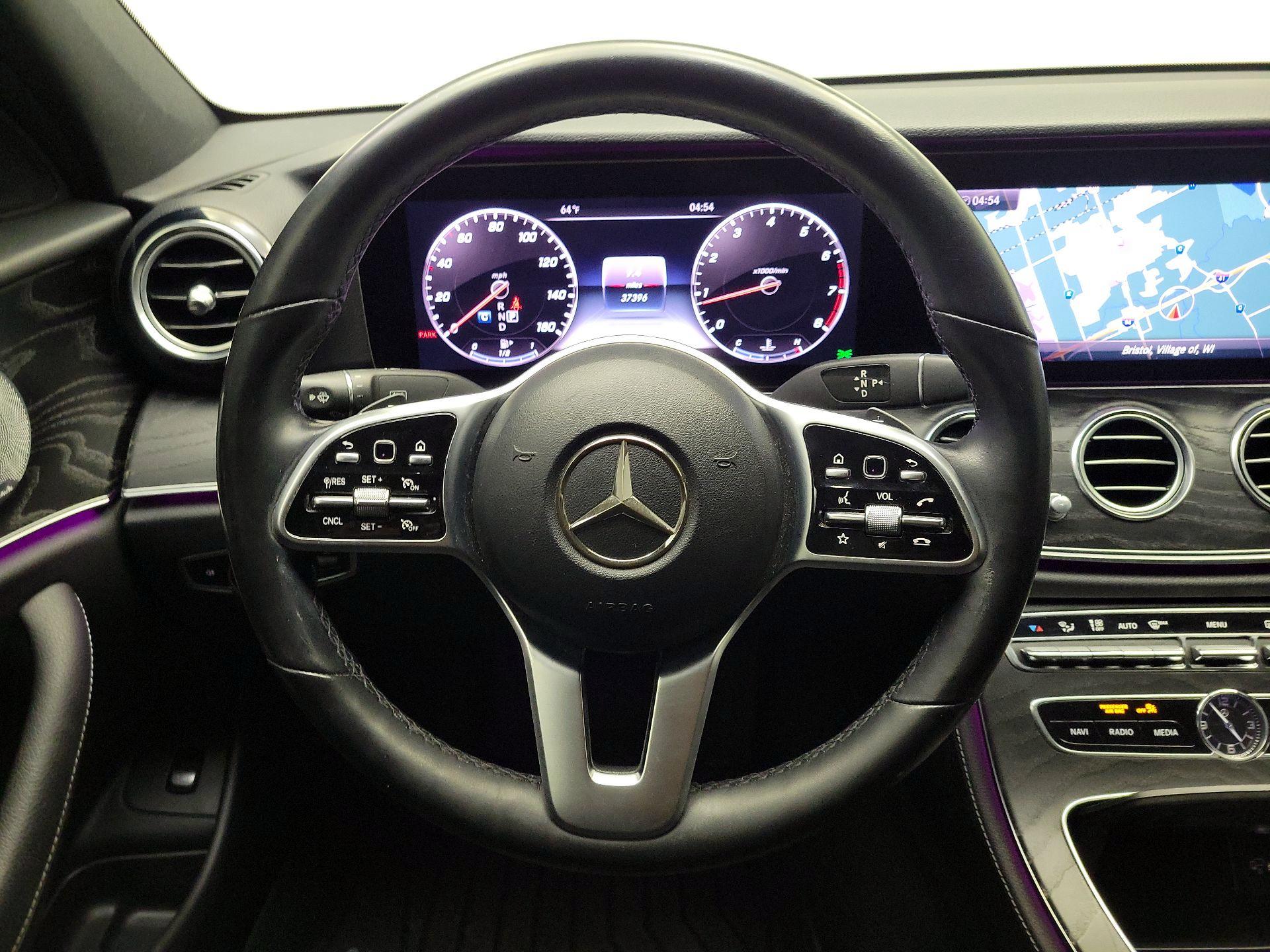 Thumbnail: 2020 Mercedes-Benz E-Class - 10