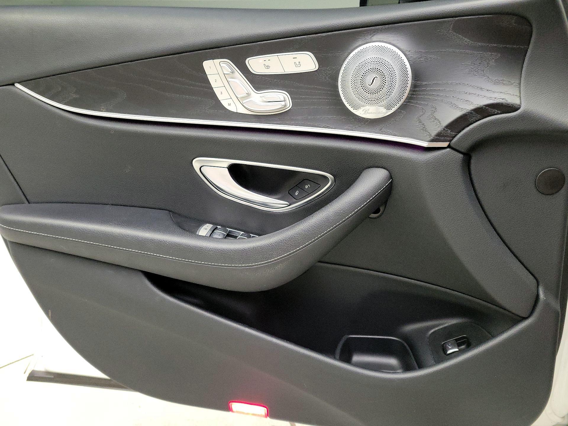 Thumbnail: 2020 Mercedes-Benz E-Class - 12