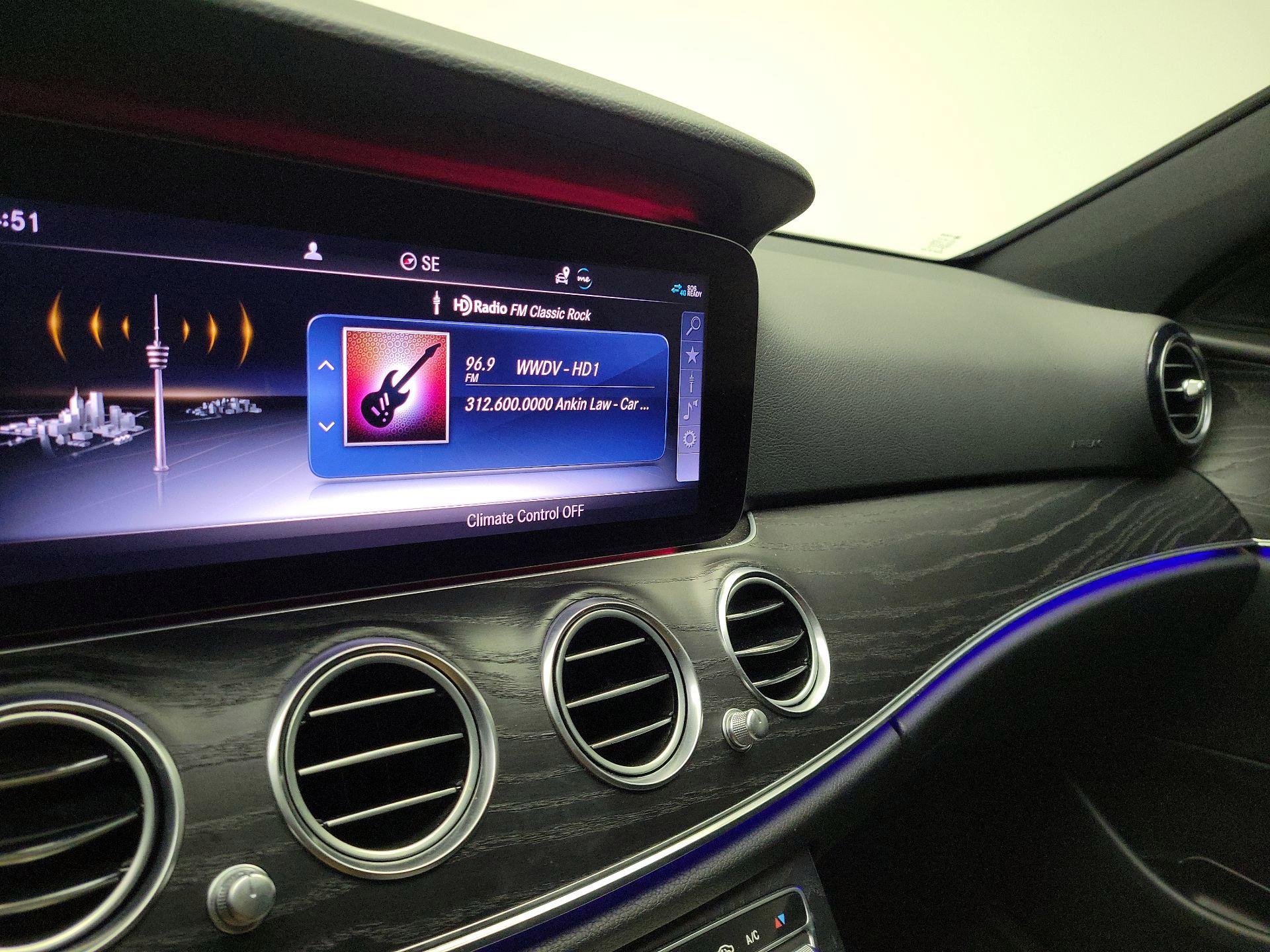 Thumbnail: 2020 Mercedes-Benz E-Class - 16