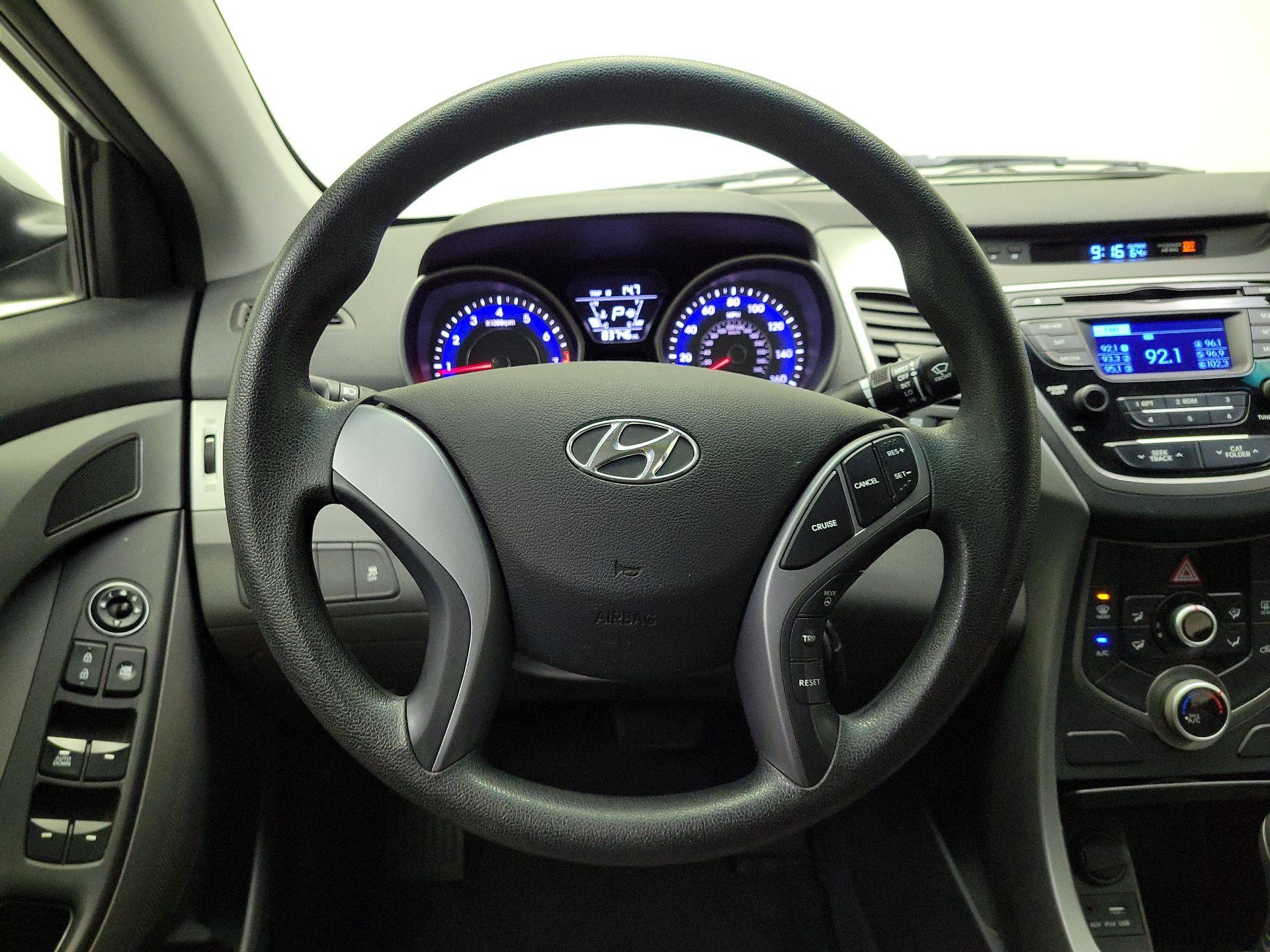 Thumbnail: 2015 Hyundai Elantra - 10