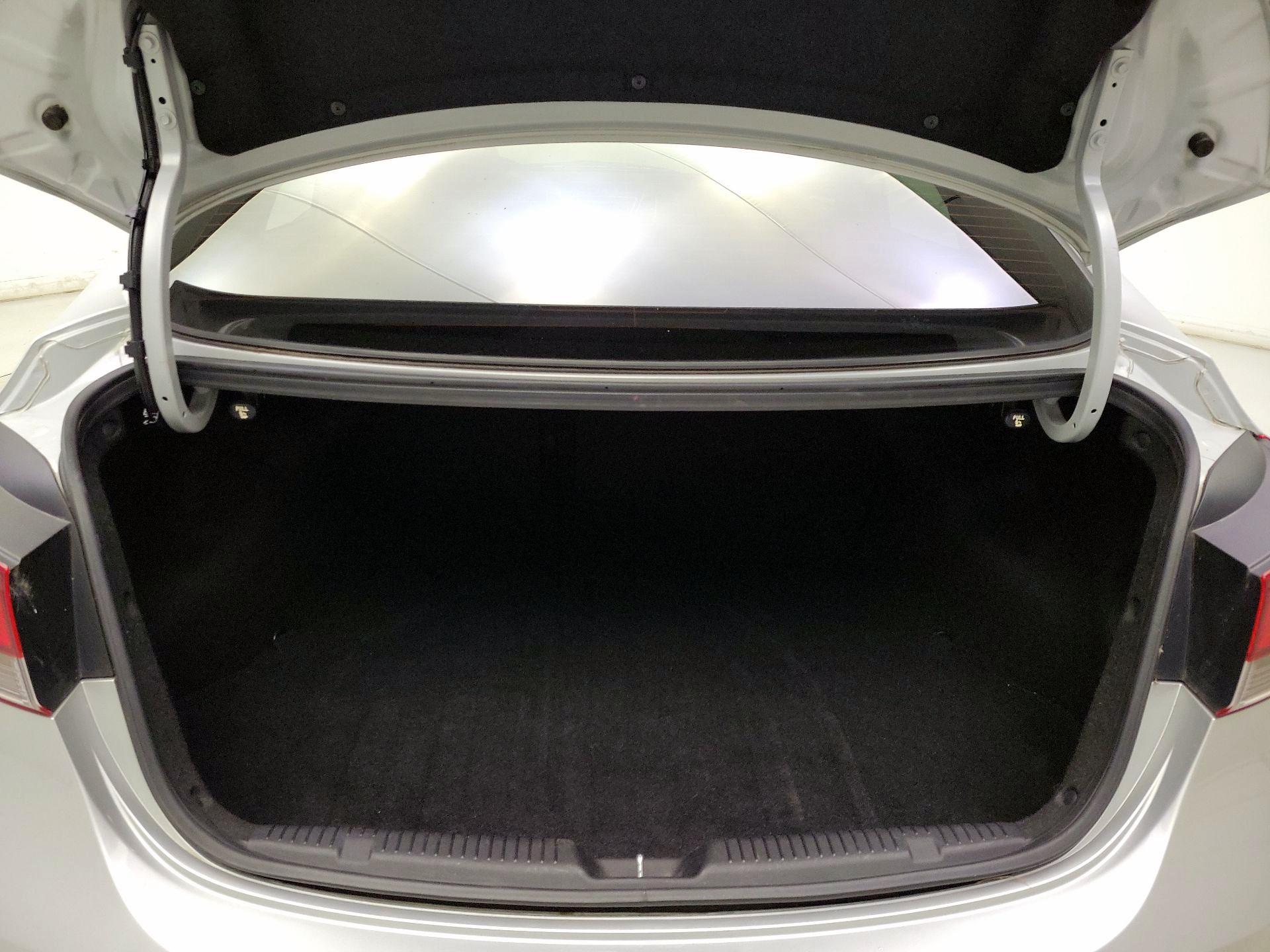 Thumbnail: 2015 Hyundai Elantra - 19