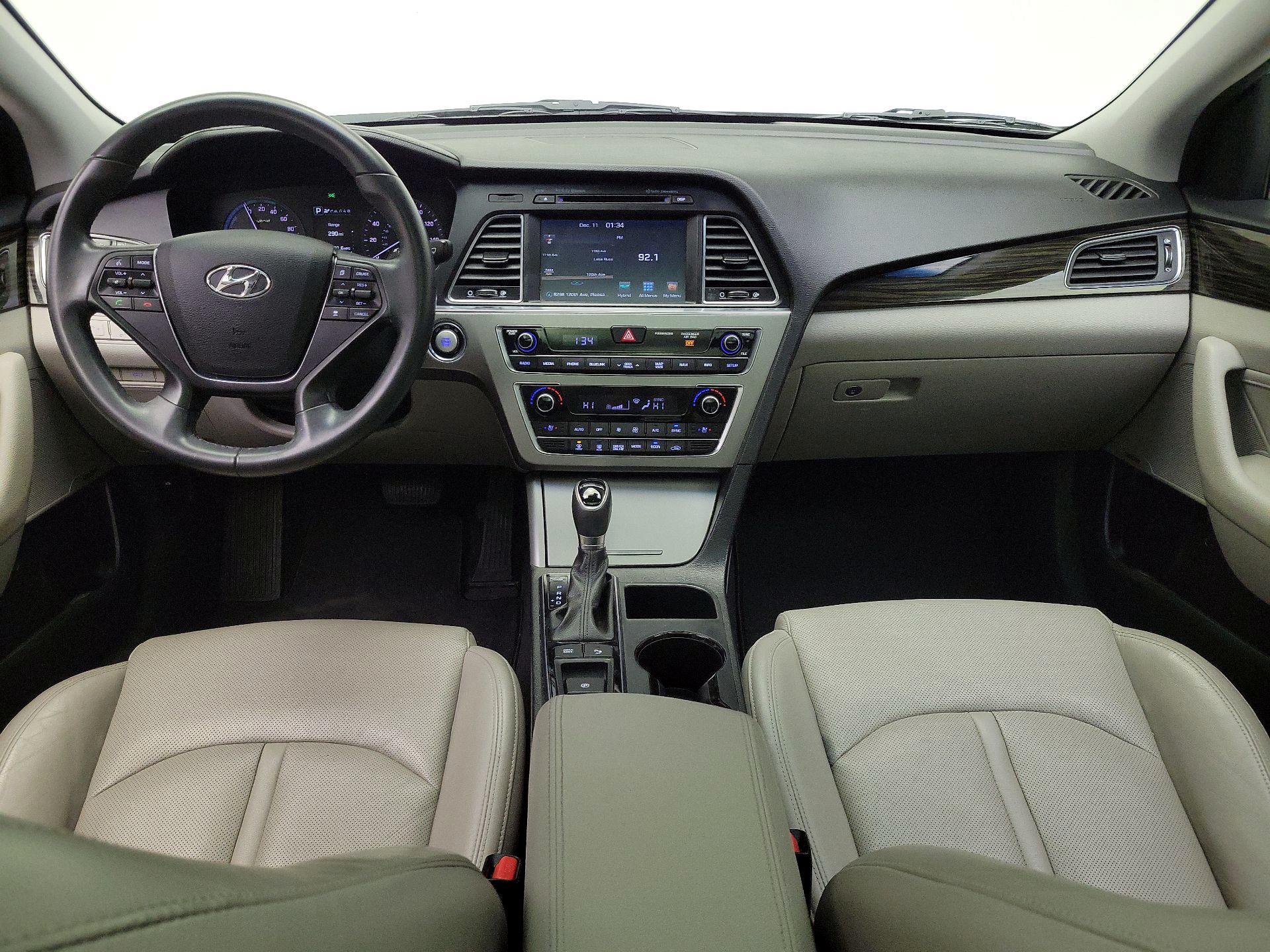 Thumbnail: 2017 Hyundai Sonata - 9