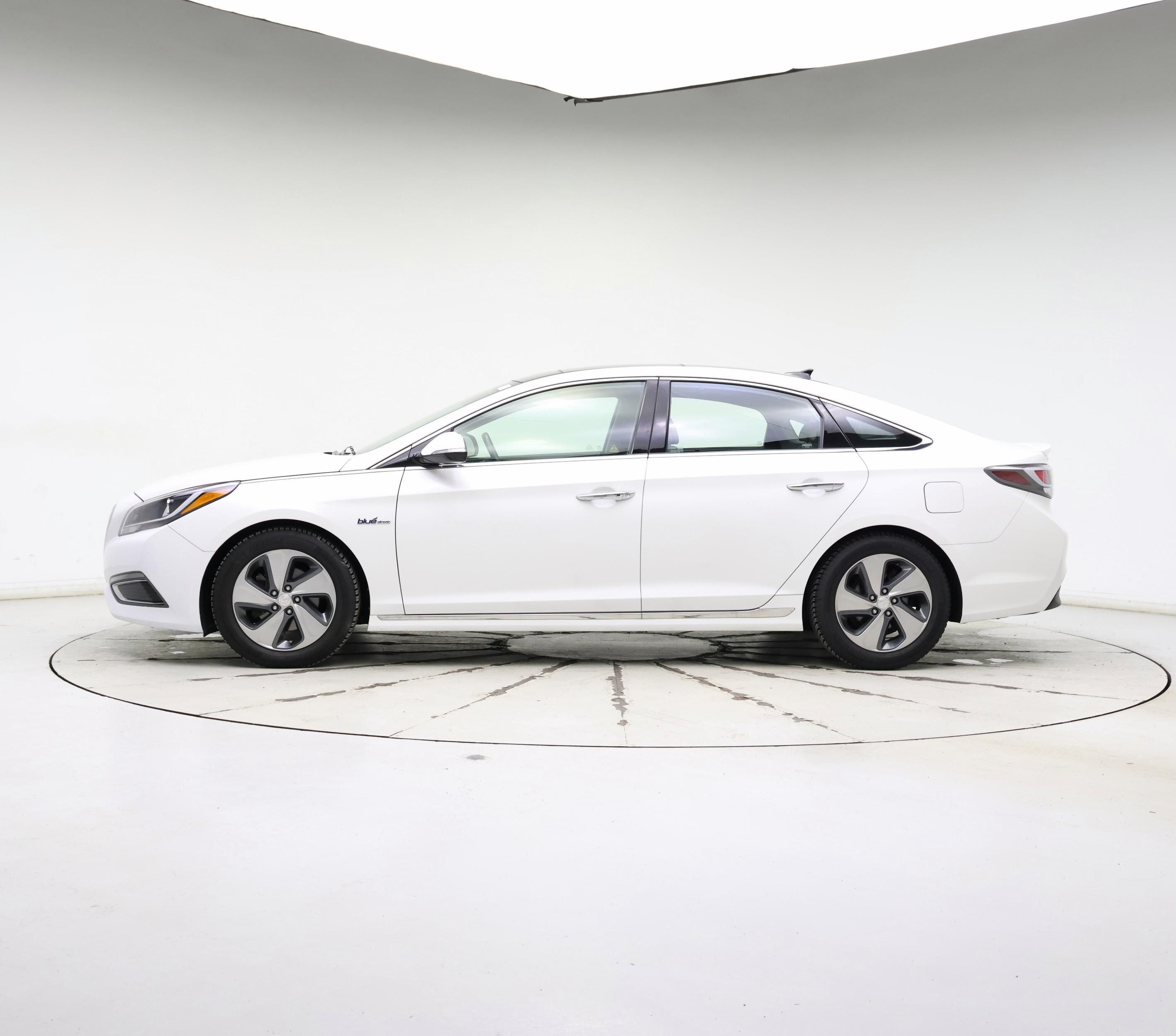 Thumbnail: 2017 Hyundai Sonata - 3