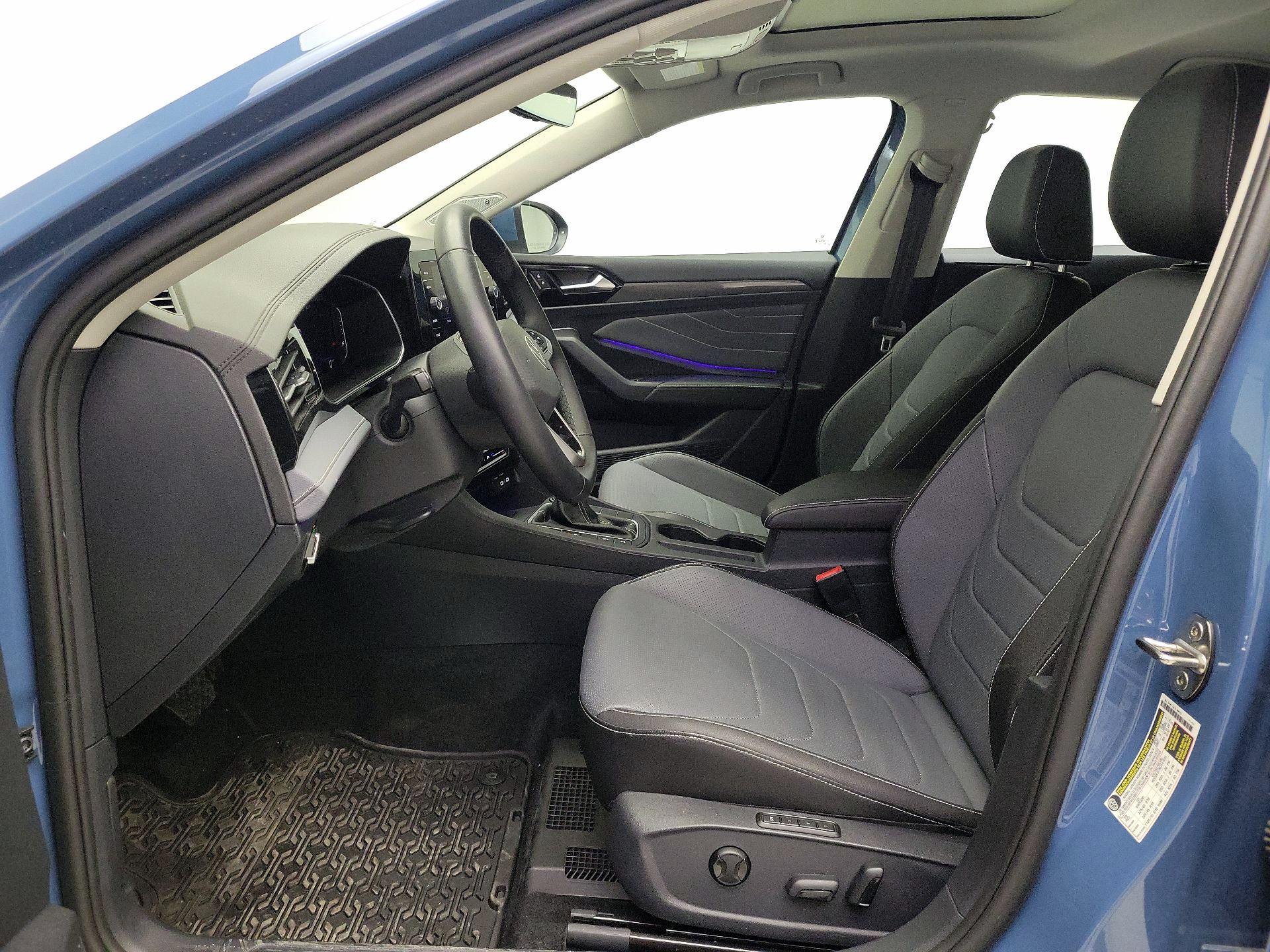 Thumbnail: 2025 Volkswagen Jetta - 11