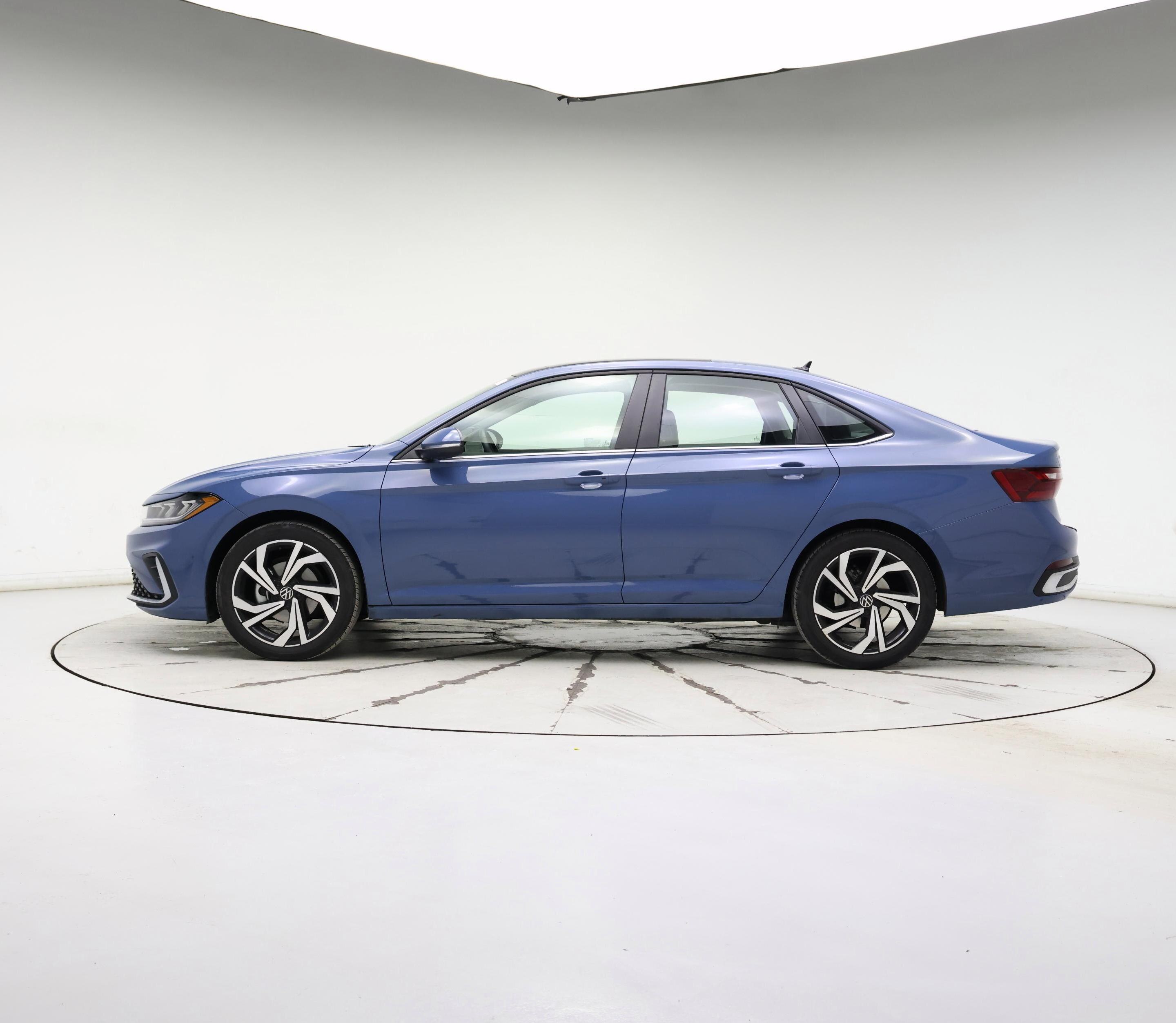 Thumbnail: 2025 Volkswagen Jetta - 3