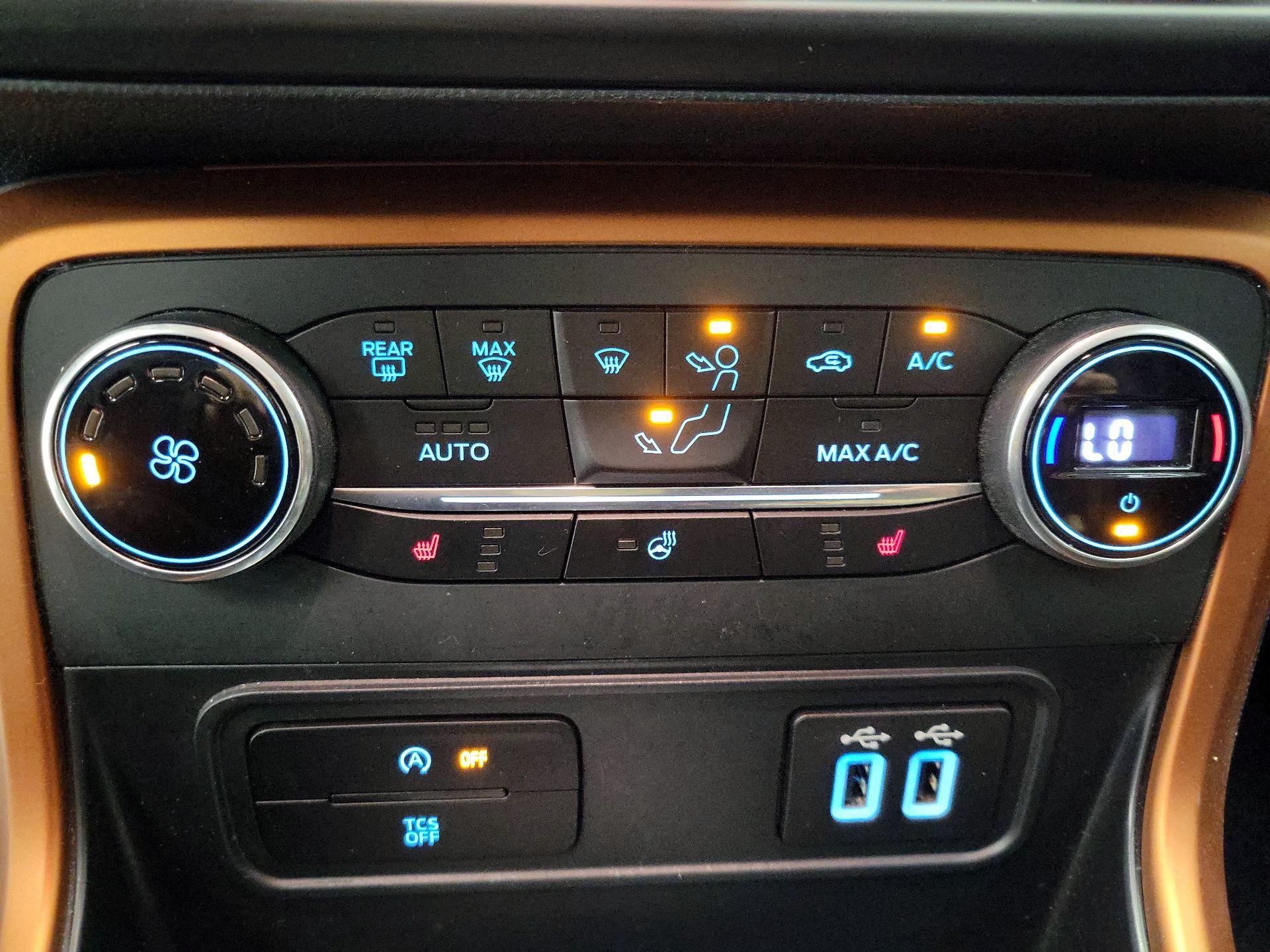 Thumbnail: 2018 Ford EcoSport - 15