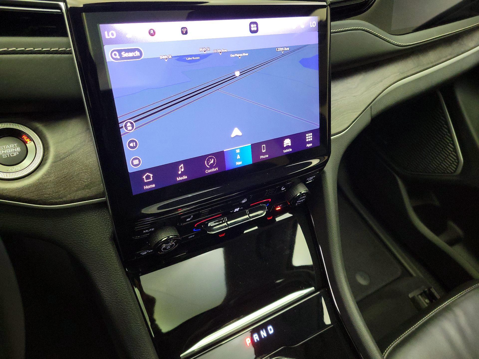 Thumbnail: 2022 Jeep Grand Cherokee - 14