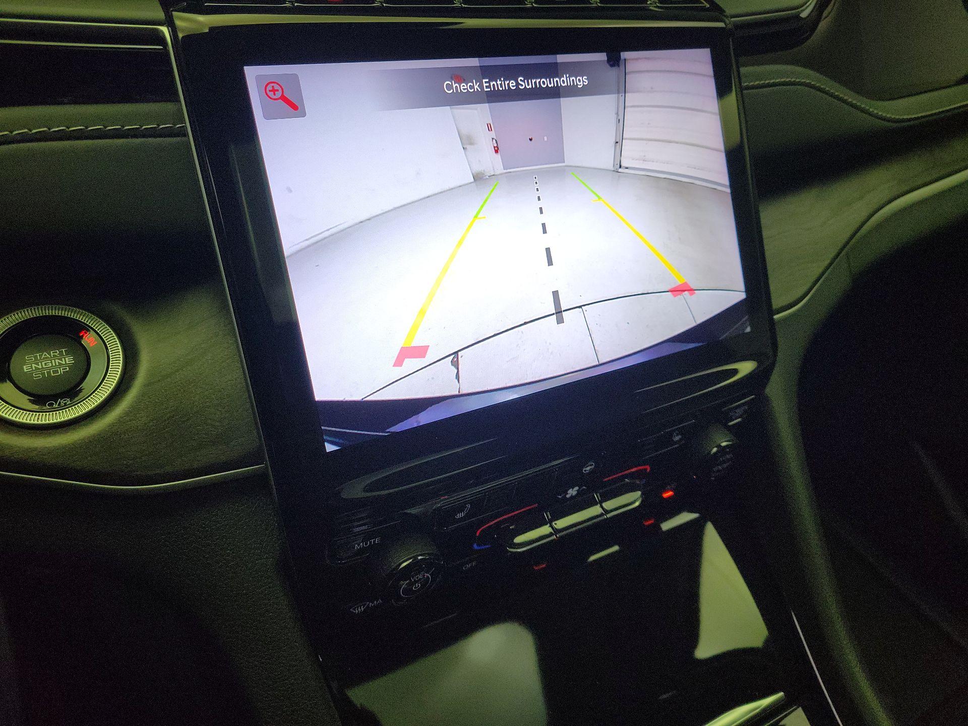 Thumbnail: 2022 Jeep Grand Cherokee - 15