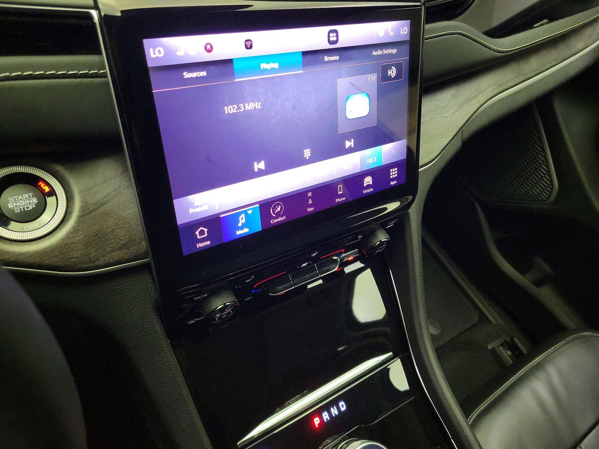 Thumbnail: 2022 Jeep Grand Cherokee - 16