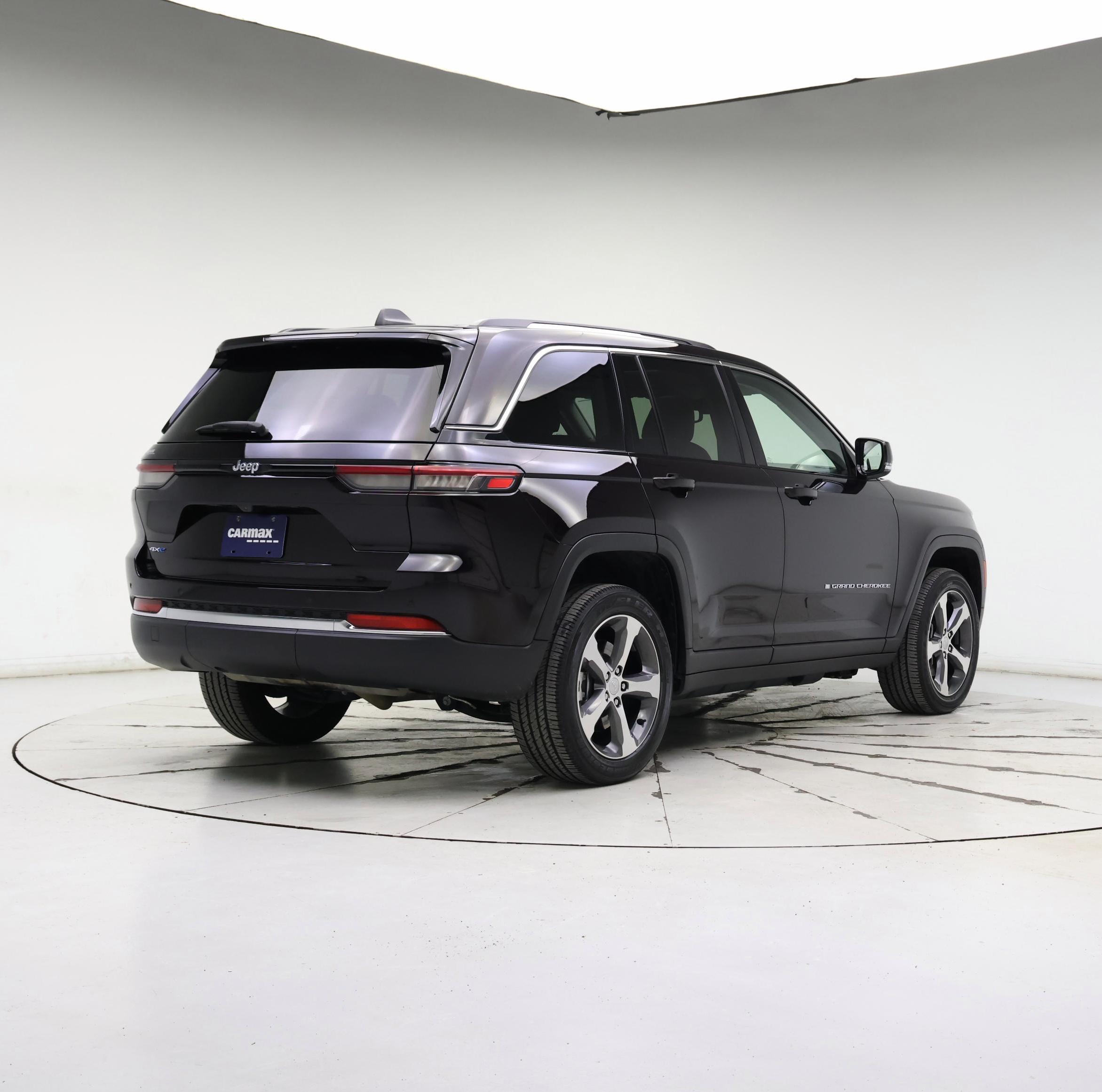 Thumbnail: 2022 Jeep Grand Cherokee - 8