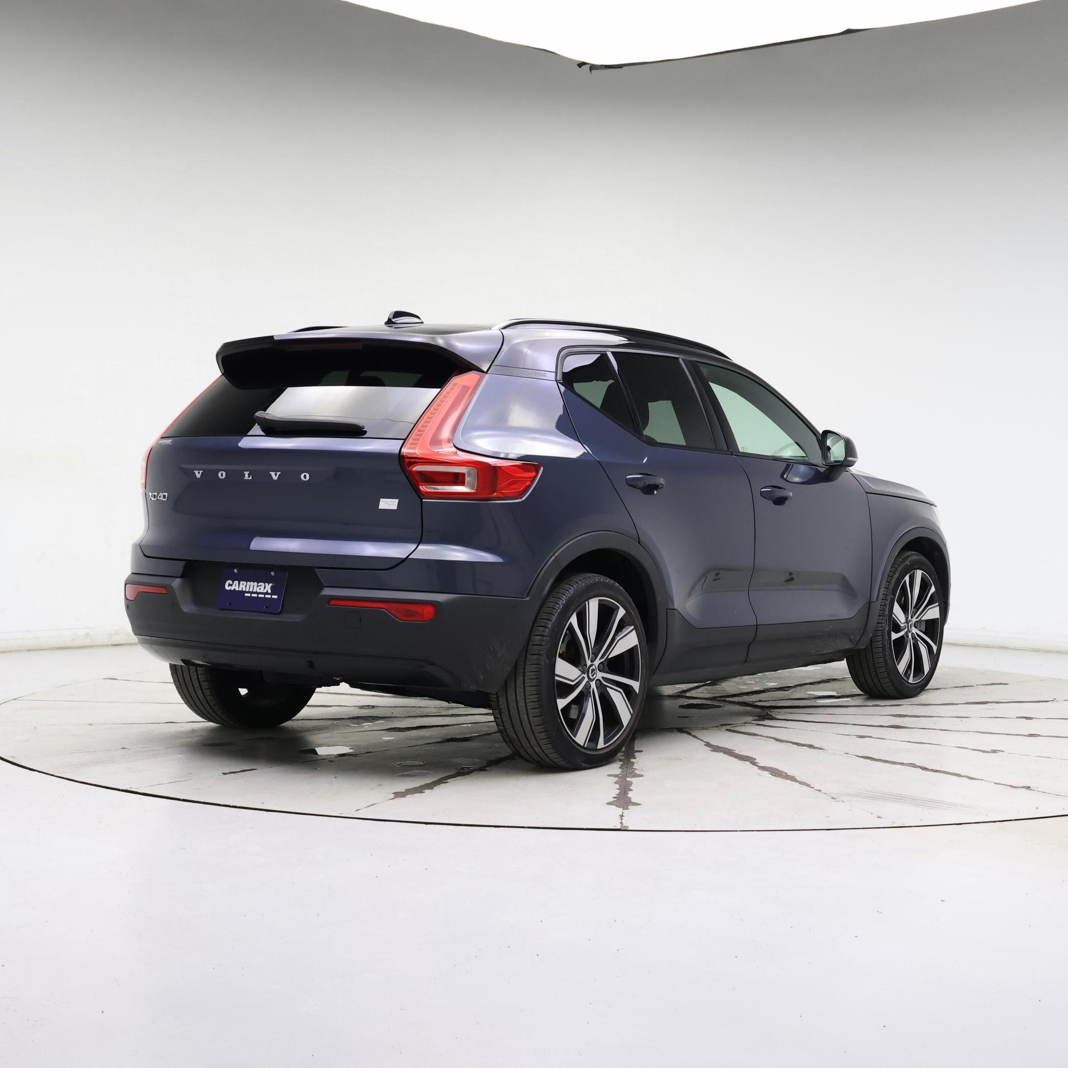 Thumbnail: 2022 Volvo XC40 - 8