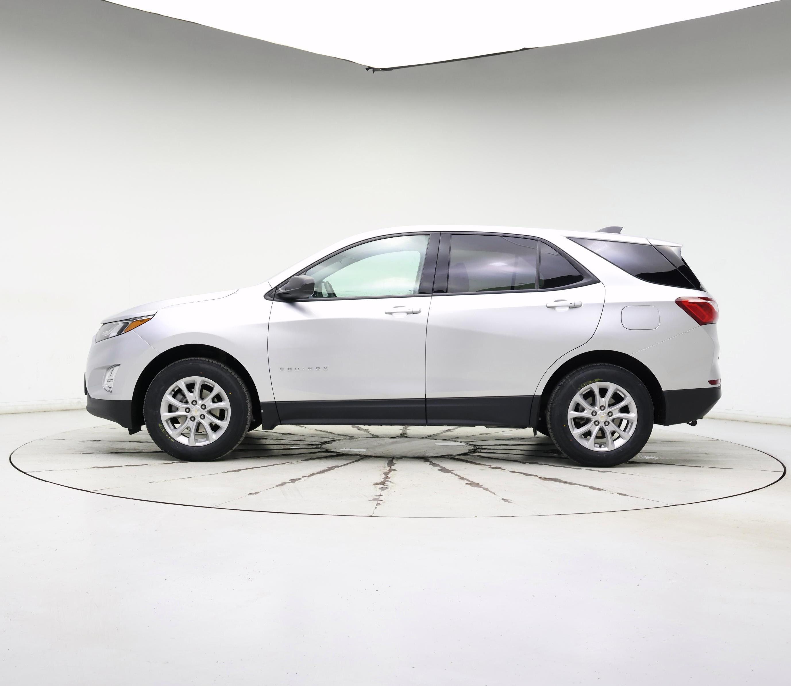 Thumbnail: 2019 Chevrolet Equinox - 3