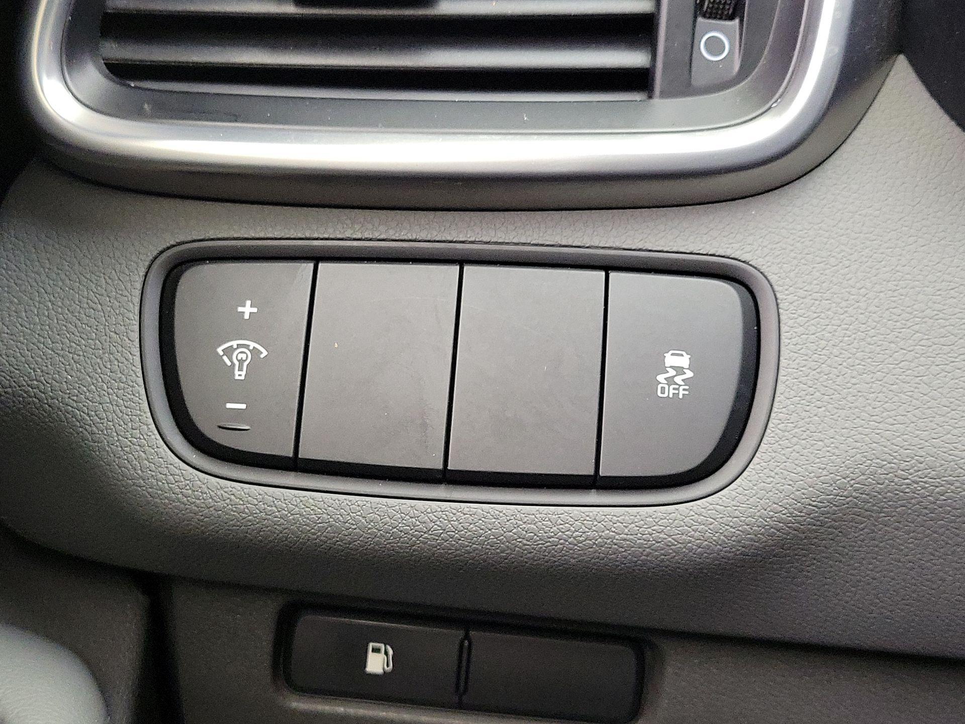 Thumbnail: 2016 Kia Sorento - 13