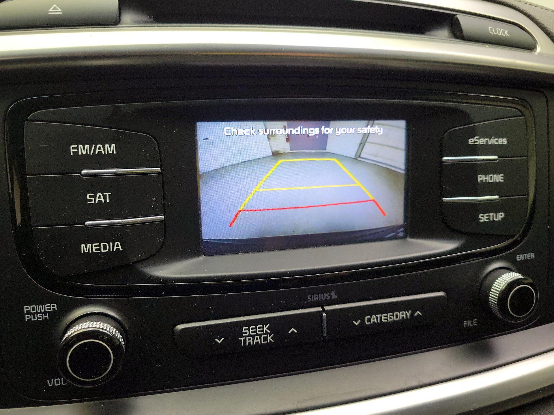 Thumbnail: 2016 Kia Sorento - 14