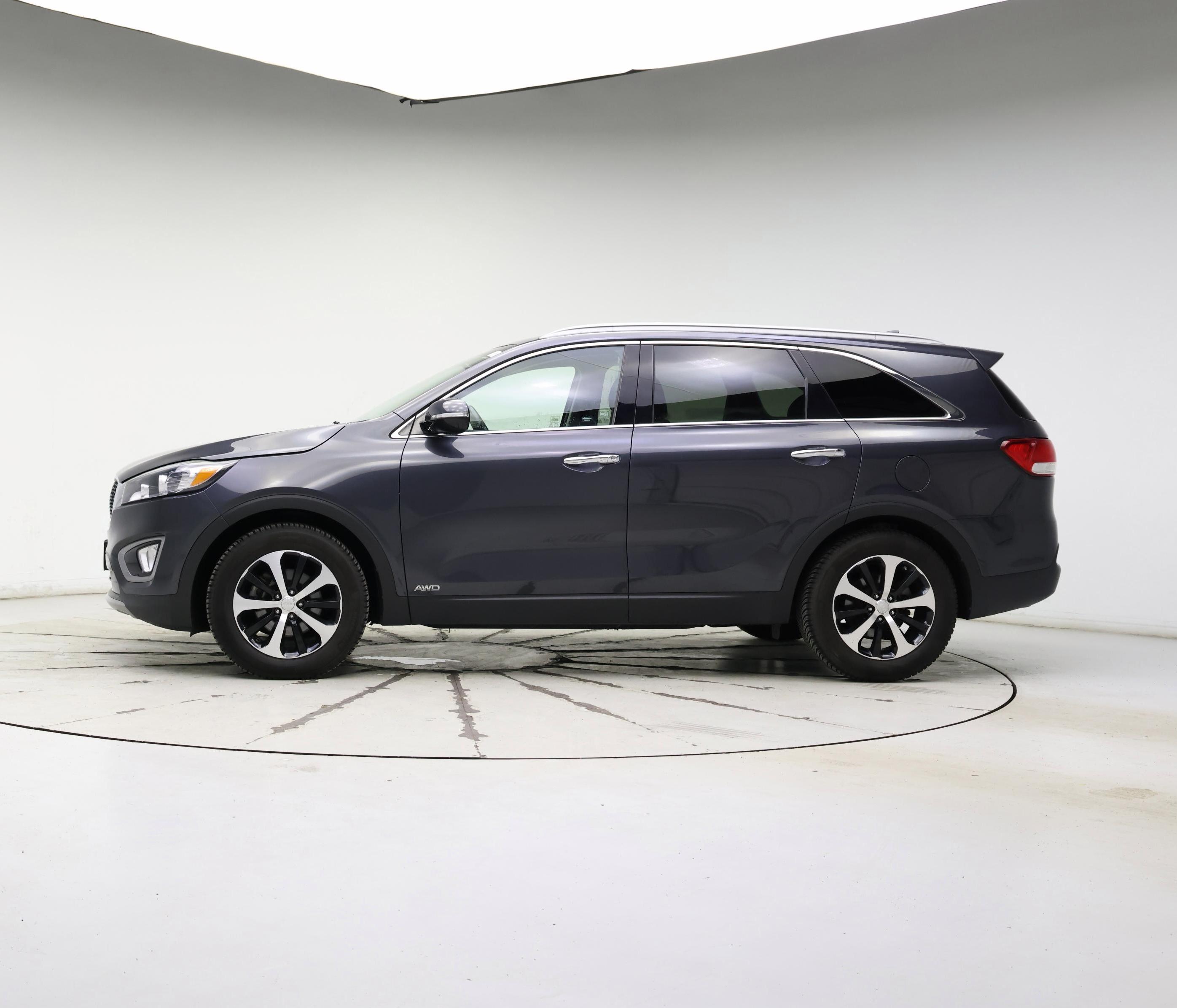 Thumbnail: 2016 Kia Sorento - 3