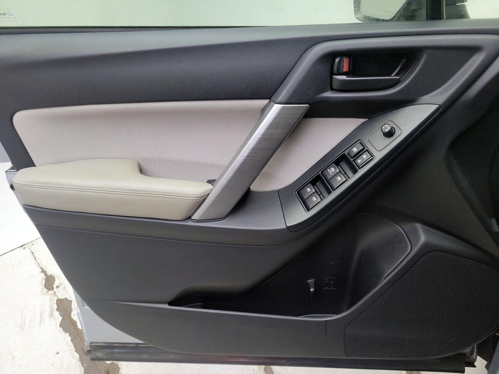 Thumbnail: 2016 Subaru Forester - 12