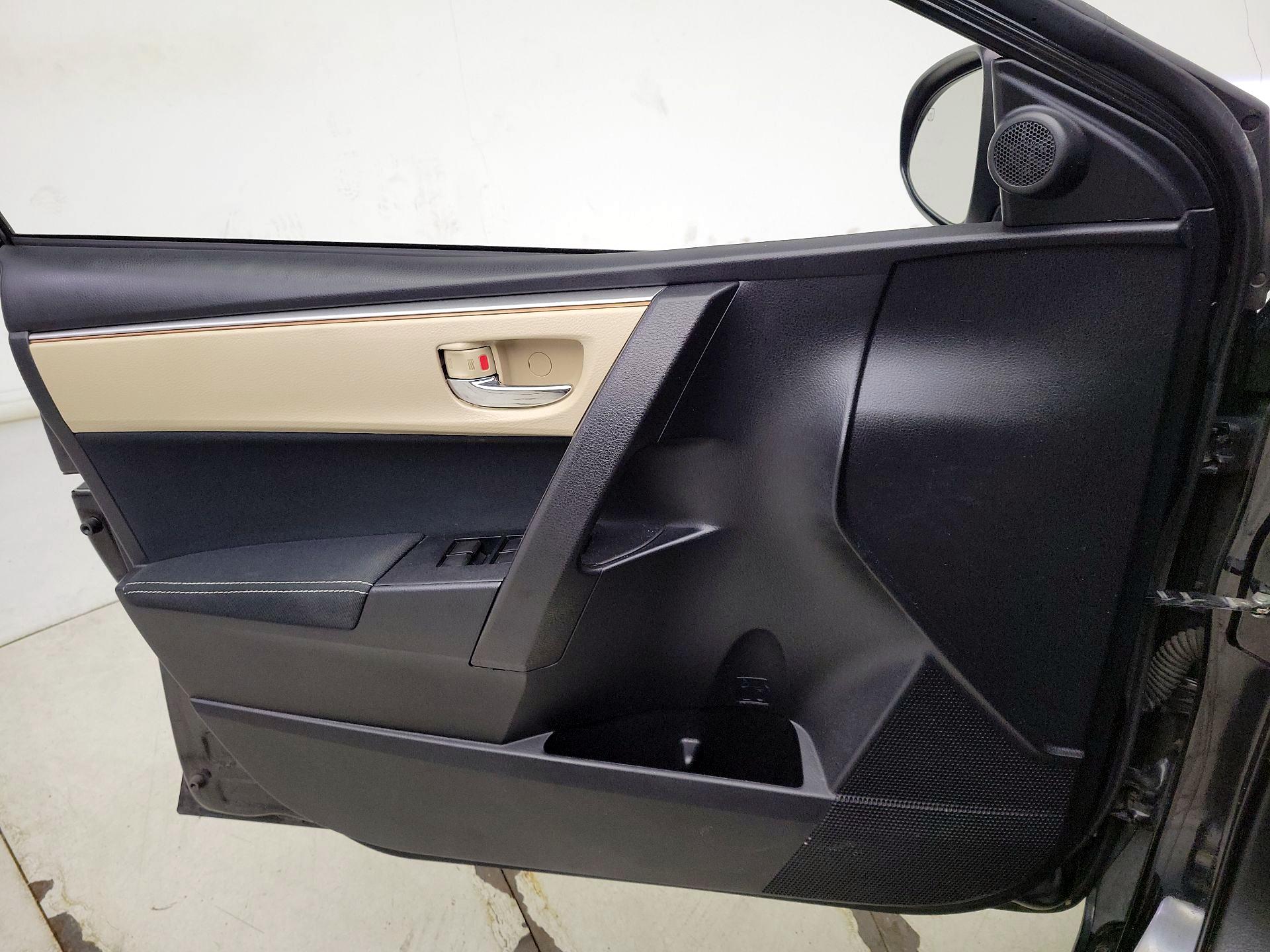 Thumbnail: 2016 Toyota Corolla - 12