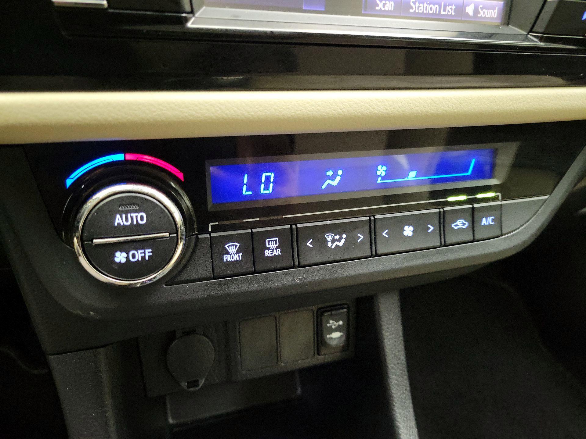 Thumbnail: 2016 Toyota Corolla - 16