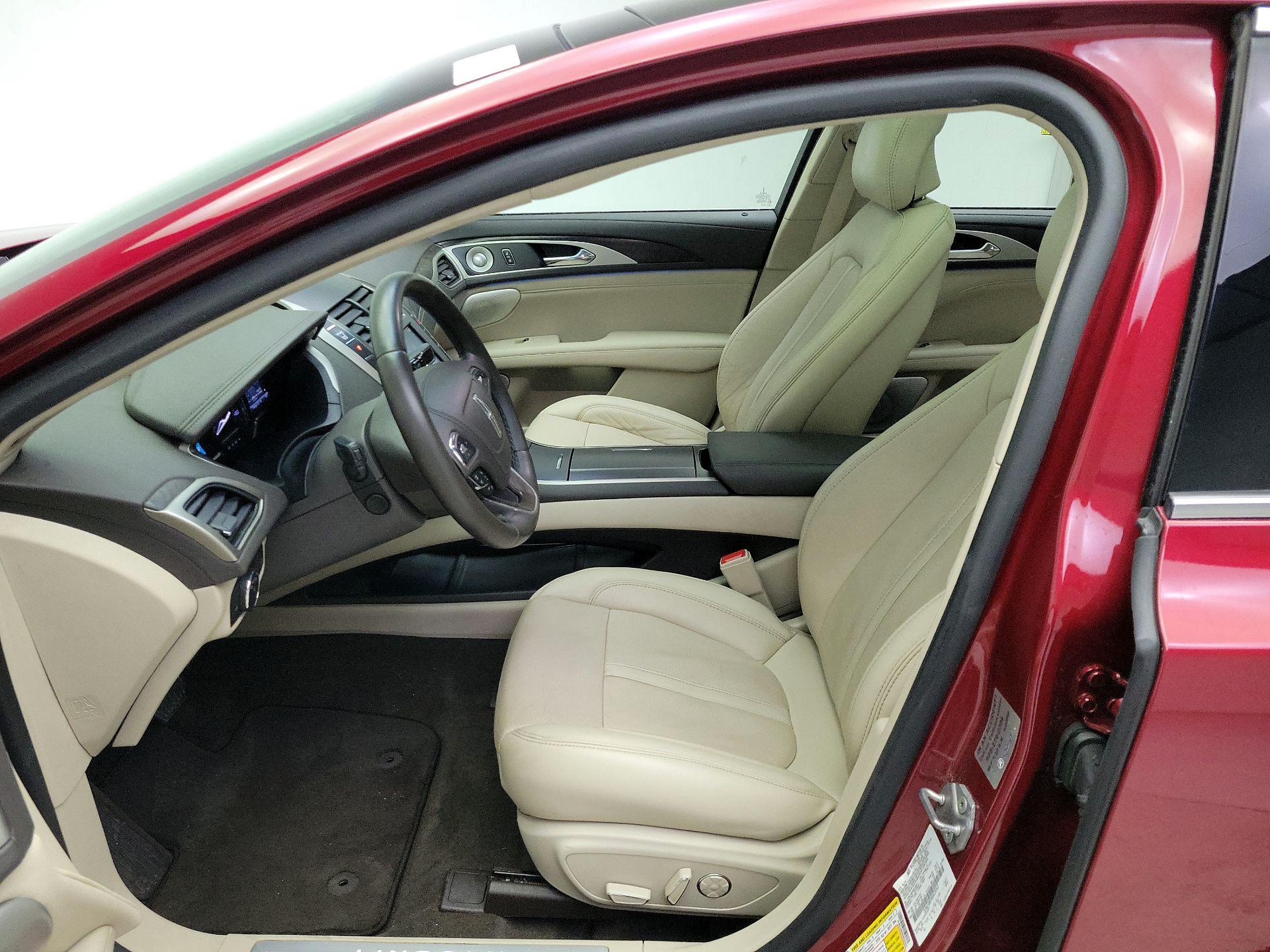 Thumbnail: 2019 Lincoln MKZ - 11