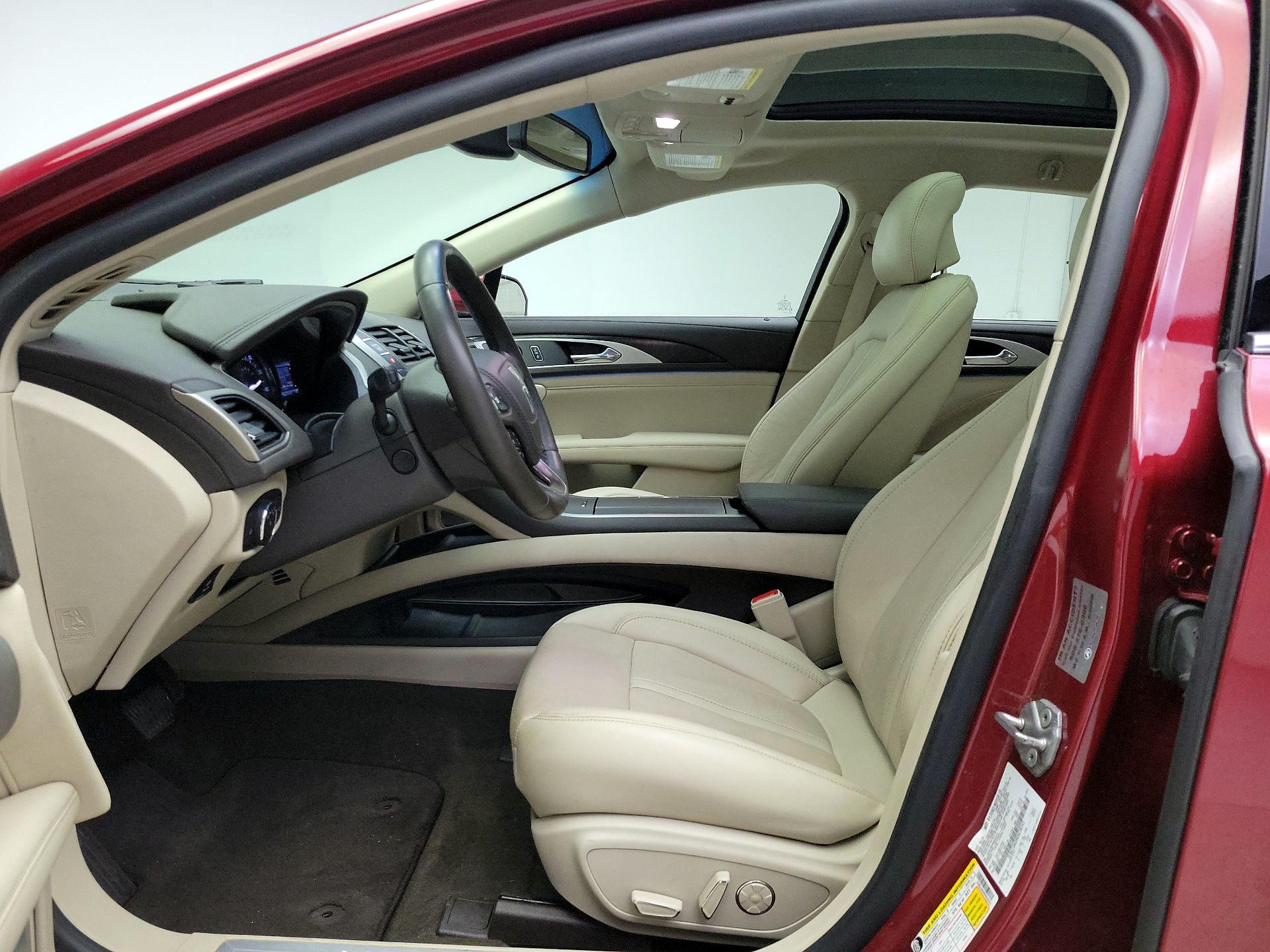 Thumbnail: 2019 Lincoln MKZ - 20