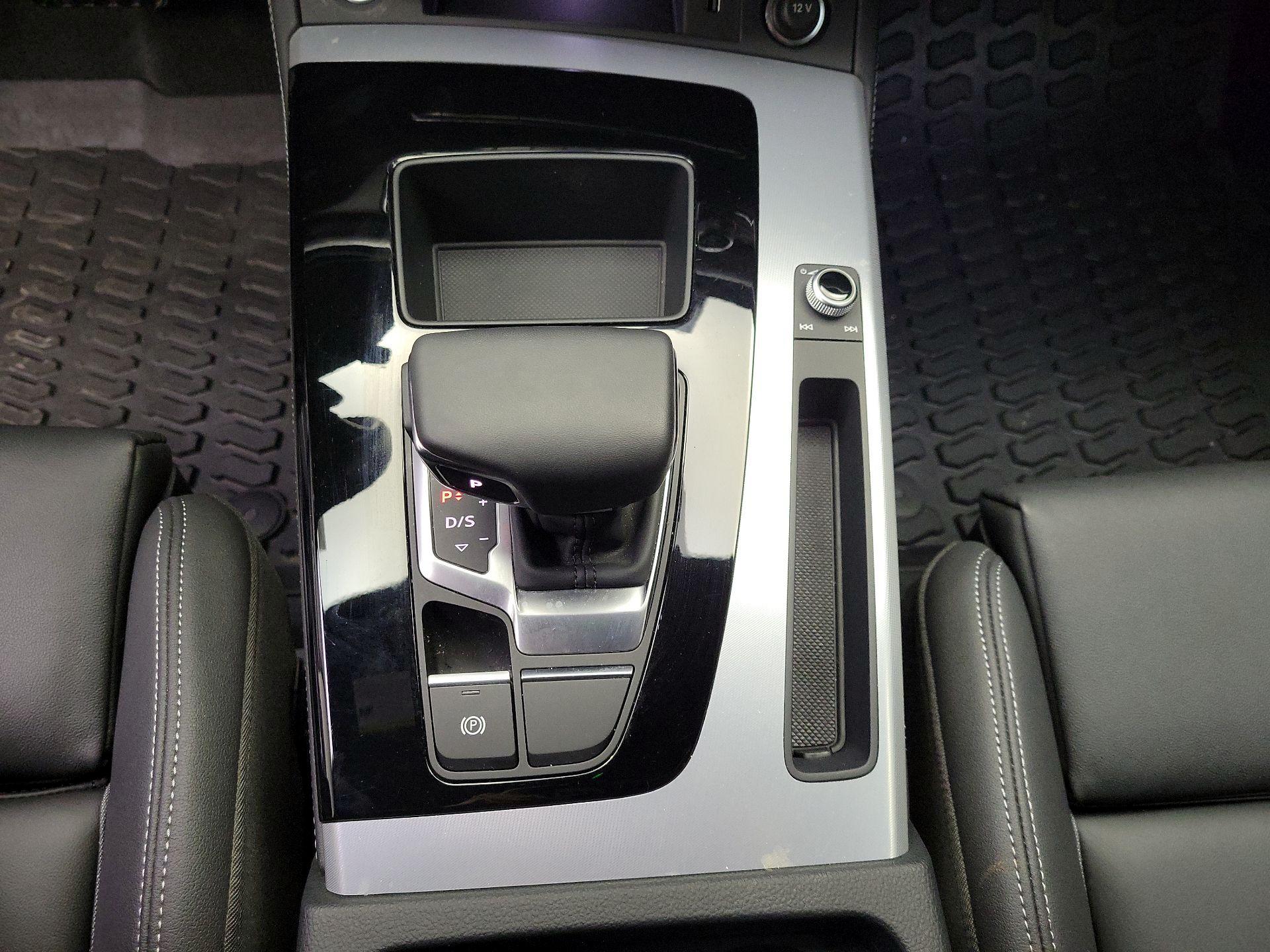 Thumbnail: 2023 Audi Q5 - 18