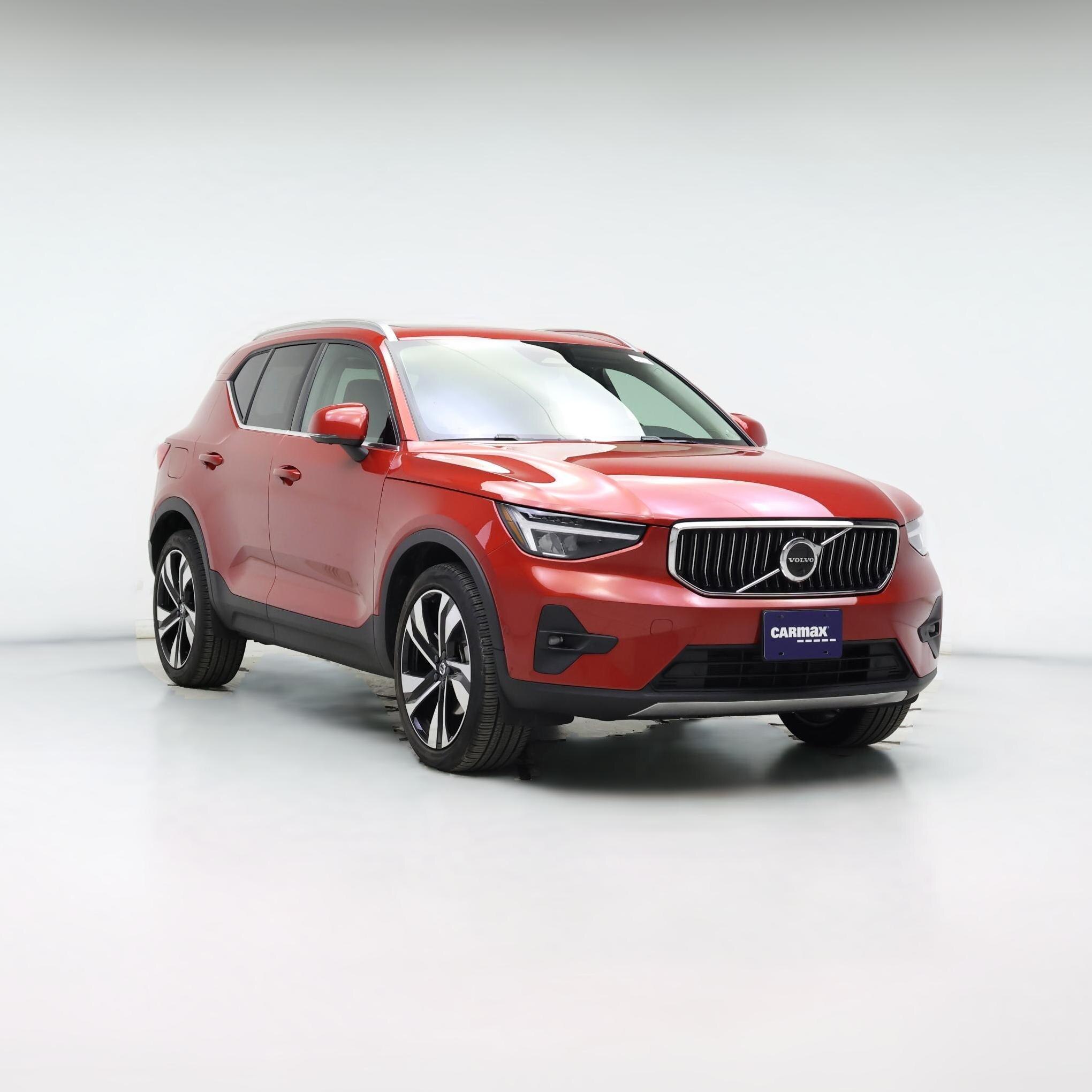 Thumbnail: 2023 Volvo XC40 - 1