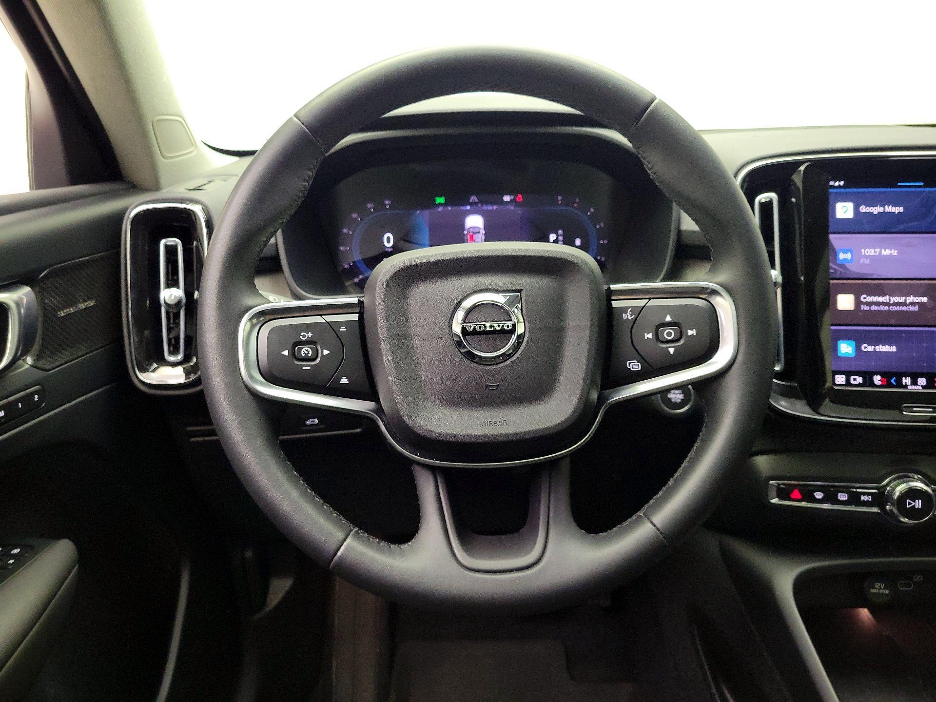 Thumbnail: 2023 Volvo XC40 - 10