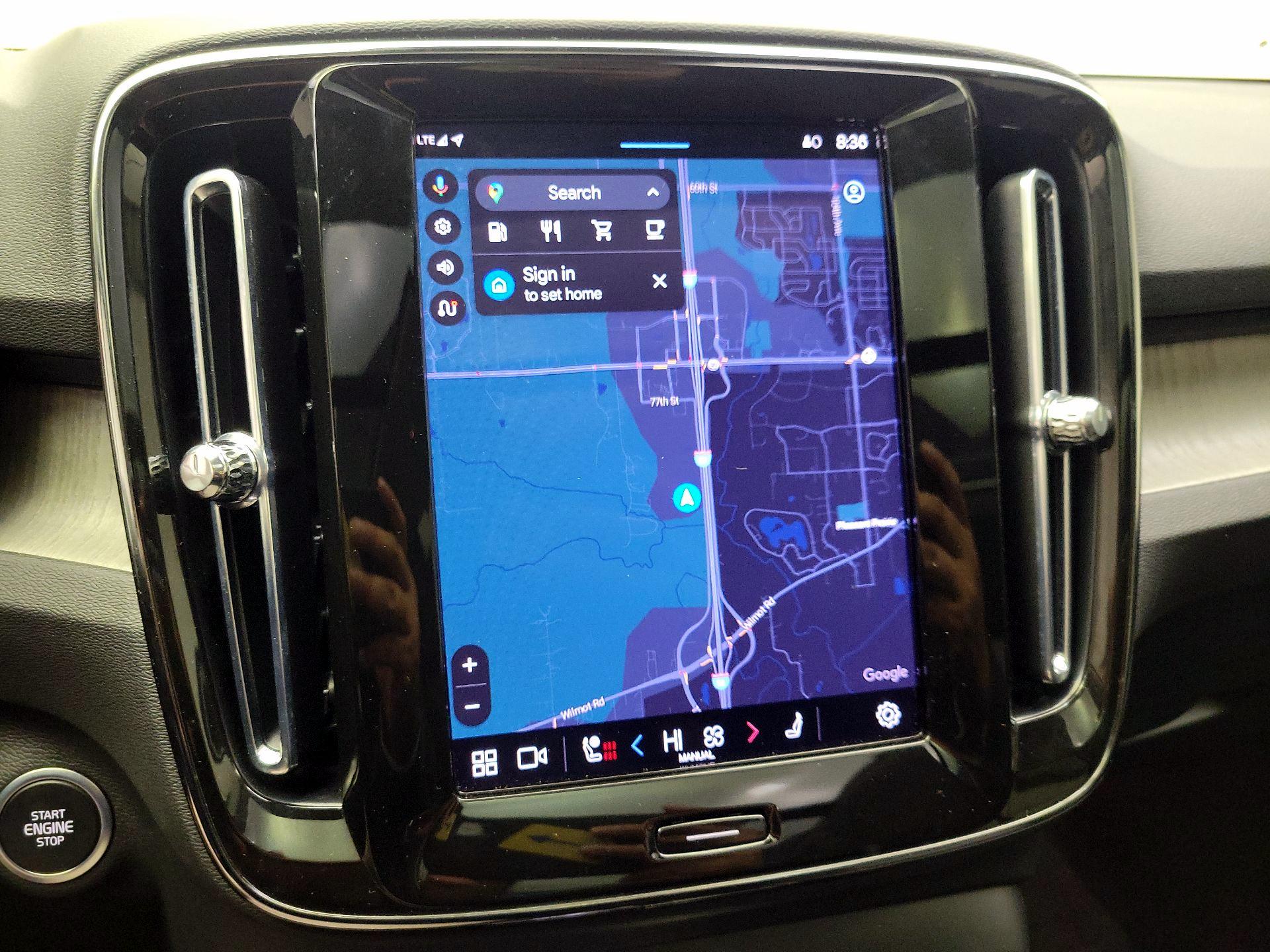 Thumbnail: 2023 Volvo XC40 - 14