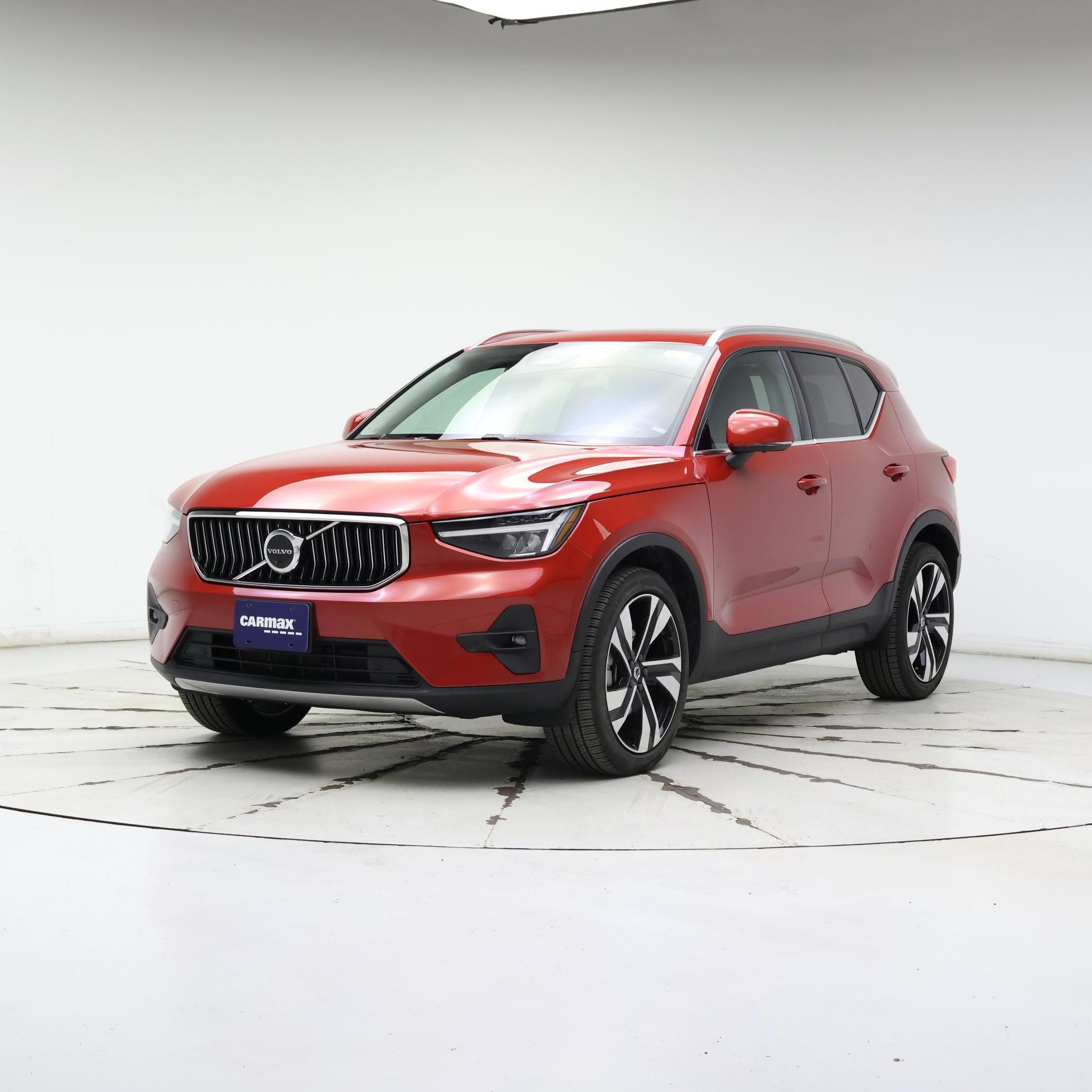 Thumbnail: 2023 Volvo XC40 - 4