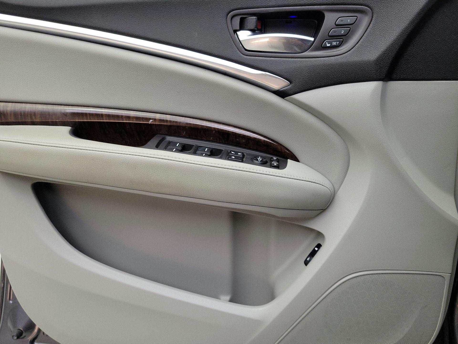 Thumbnail: 2017 Acura MDX - 12