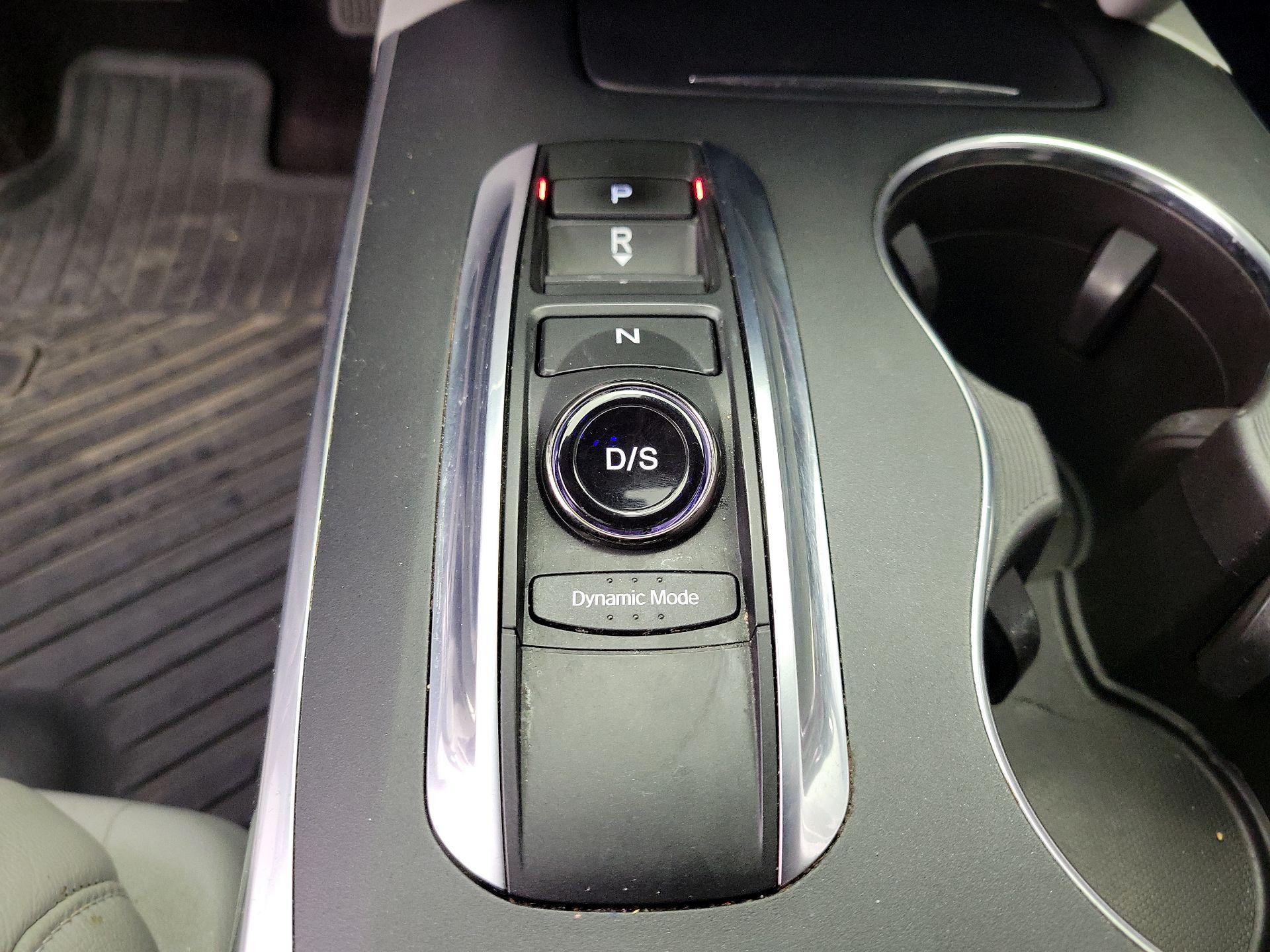 Thumbnail: 2017 Acura MDX - 17