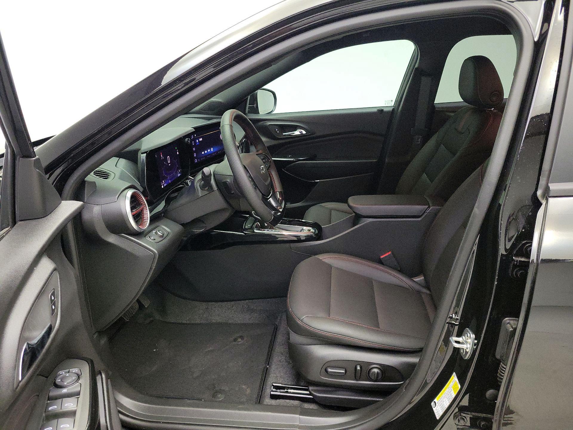 Thumbnail: 2025 Chevrolet Trax - 11