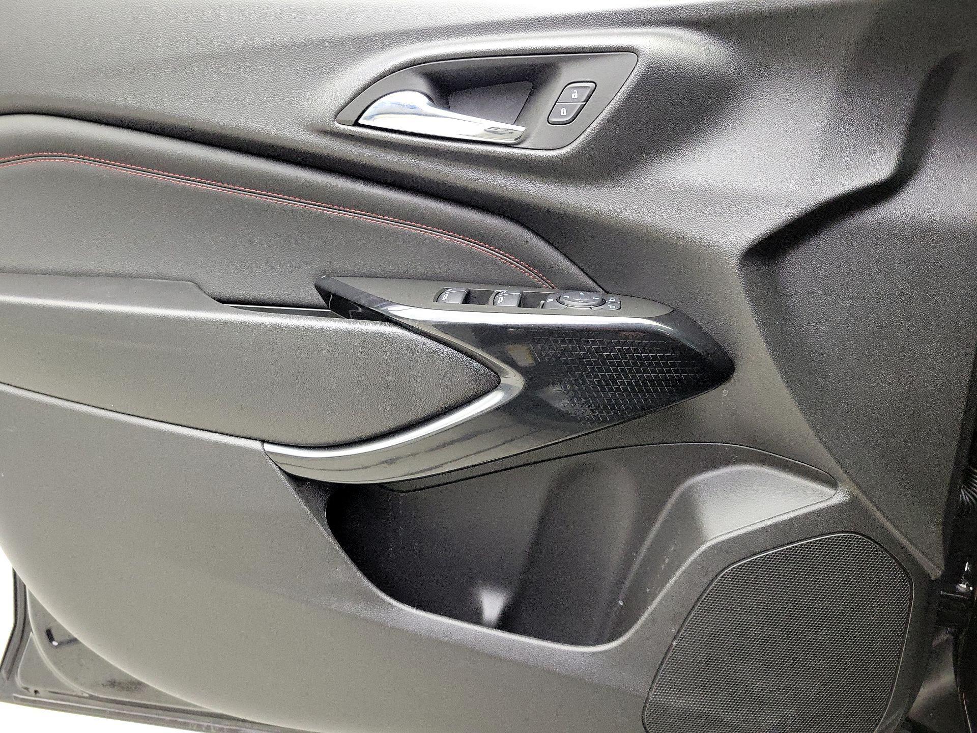 Thumbnail: 2025 Chevrolet Trax - 12