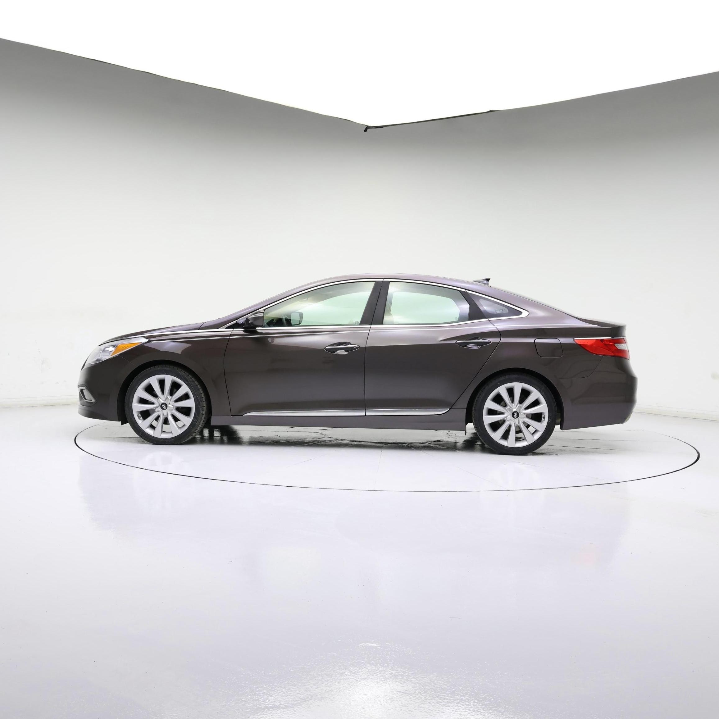 Thumbnail: 2016 Hyundai Azera - 3