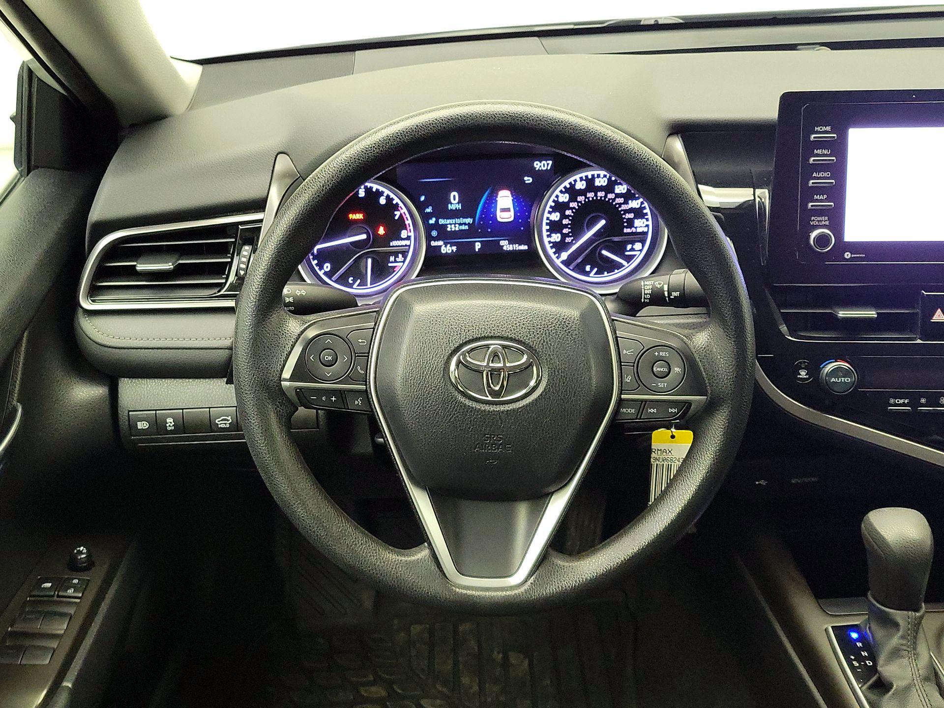 Thumbnail: 2022 Toyota Camry - 10