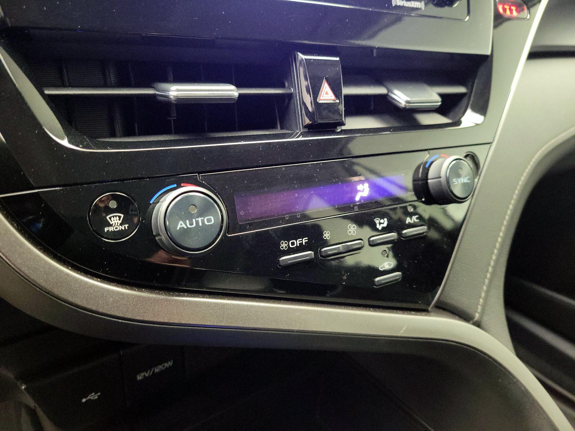 Thumbnail: 2022 Toyota Camry - 17